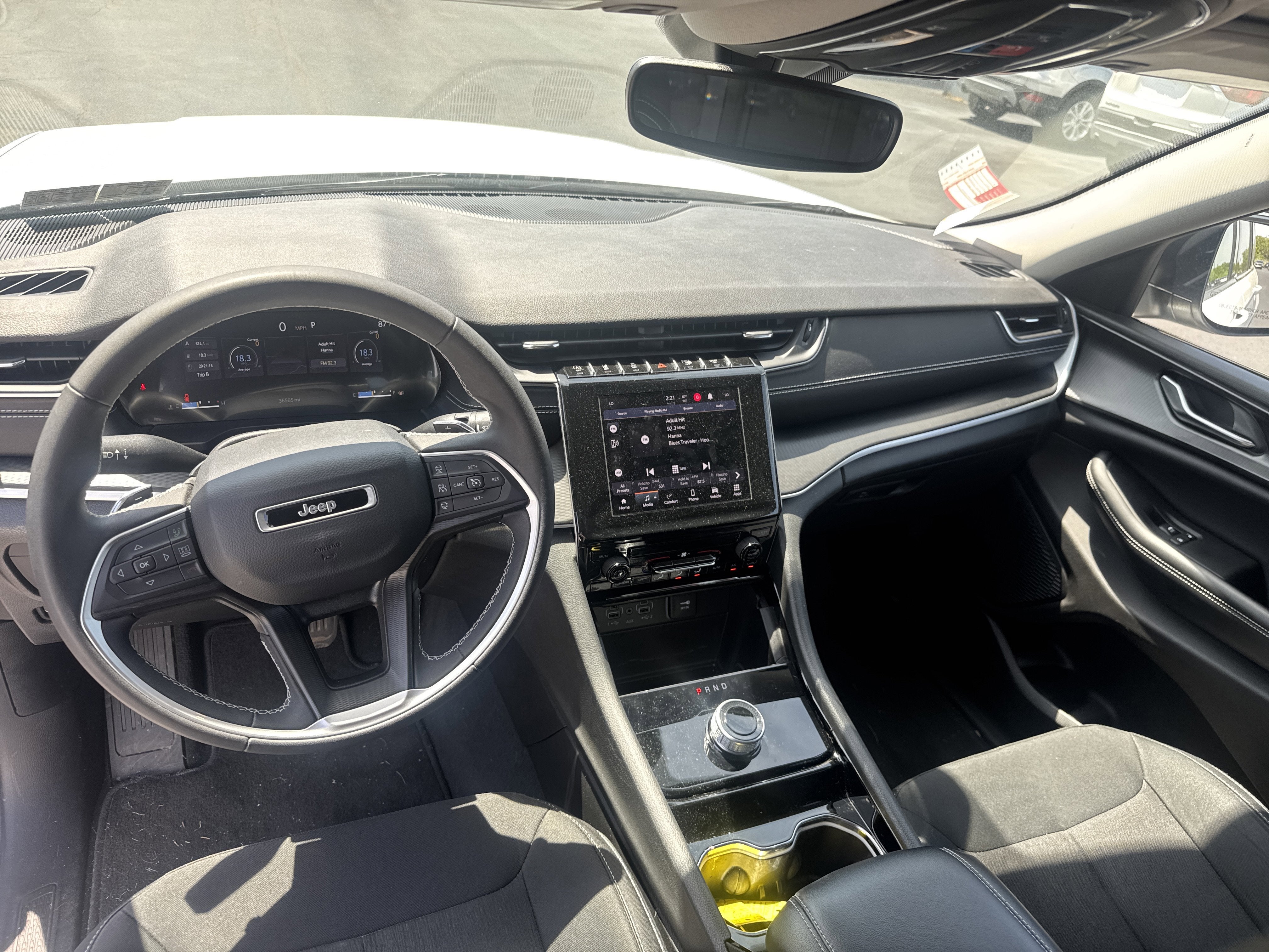 2023 Jeep Grand Cherokee Laredo