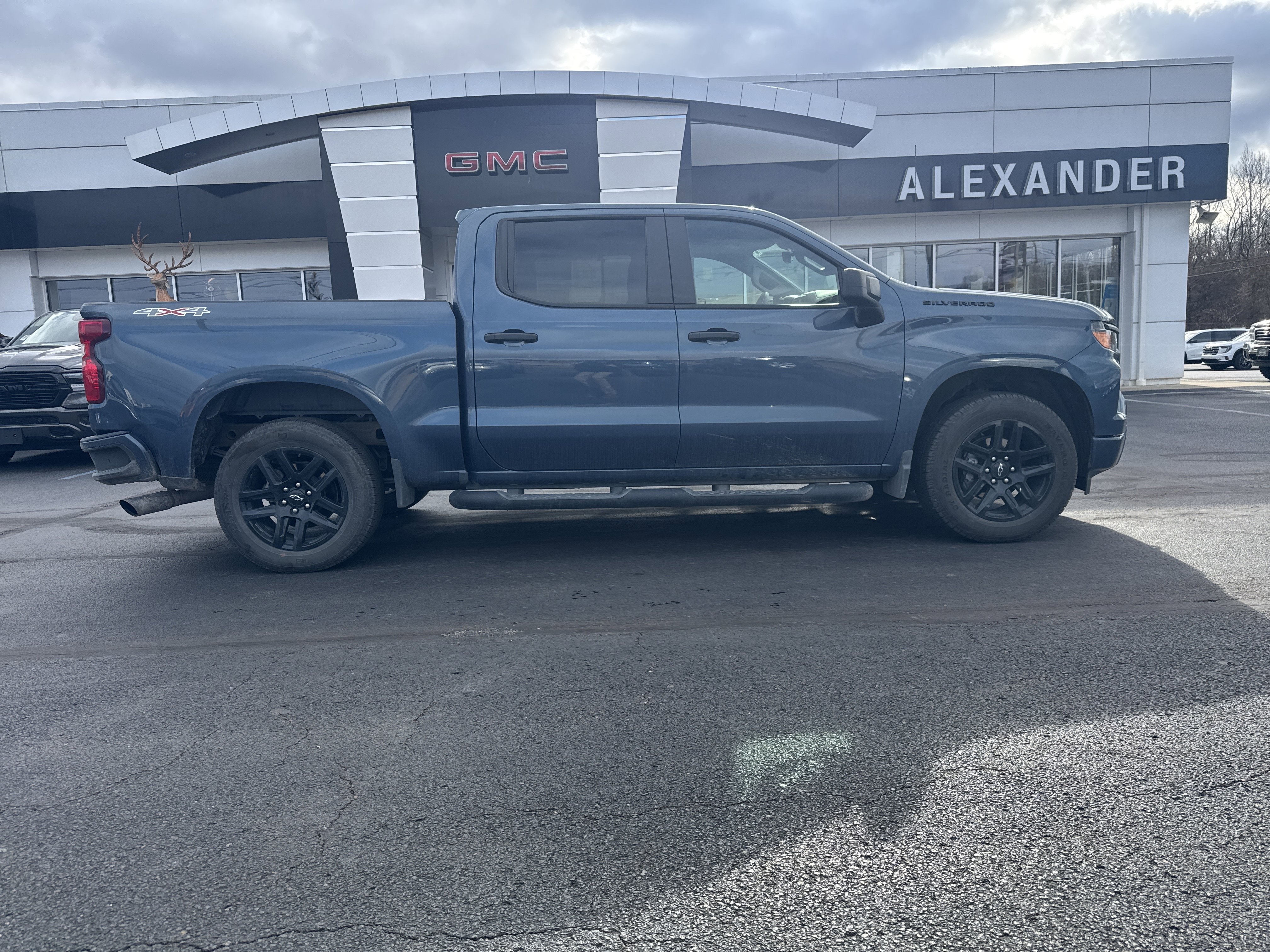 2024 Chevrolet Silverado 1500 Custom