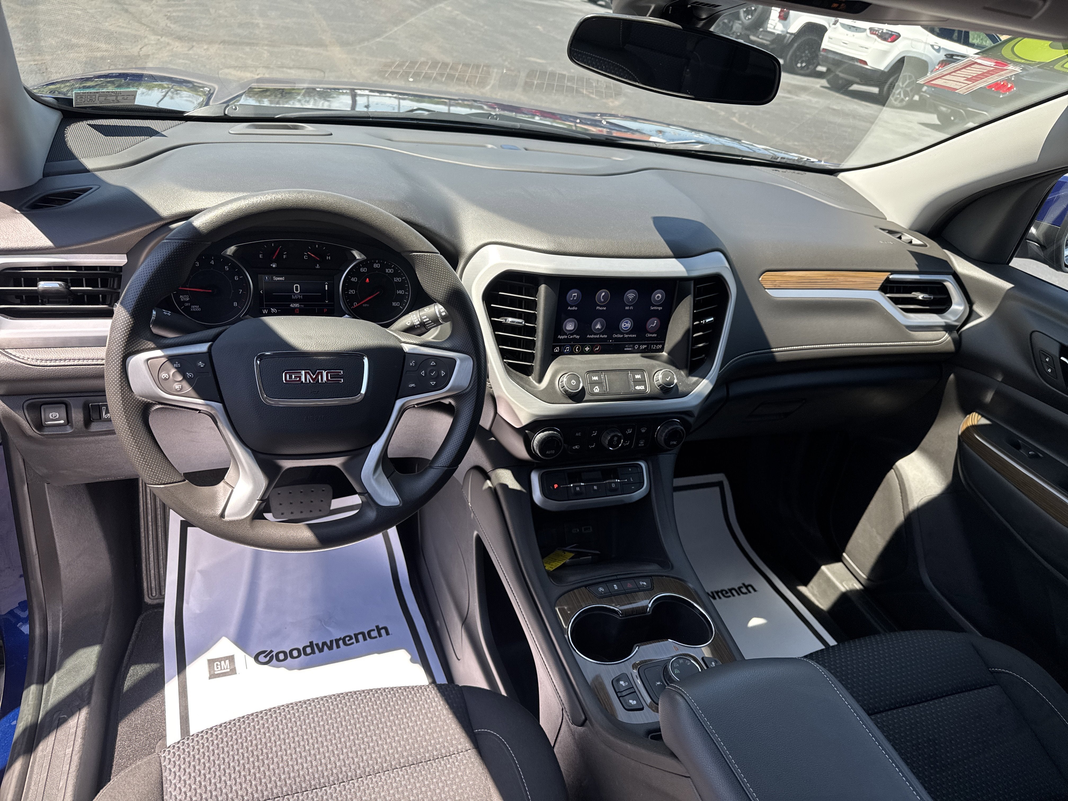 2023 GMC Acadia SLE