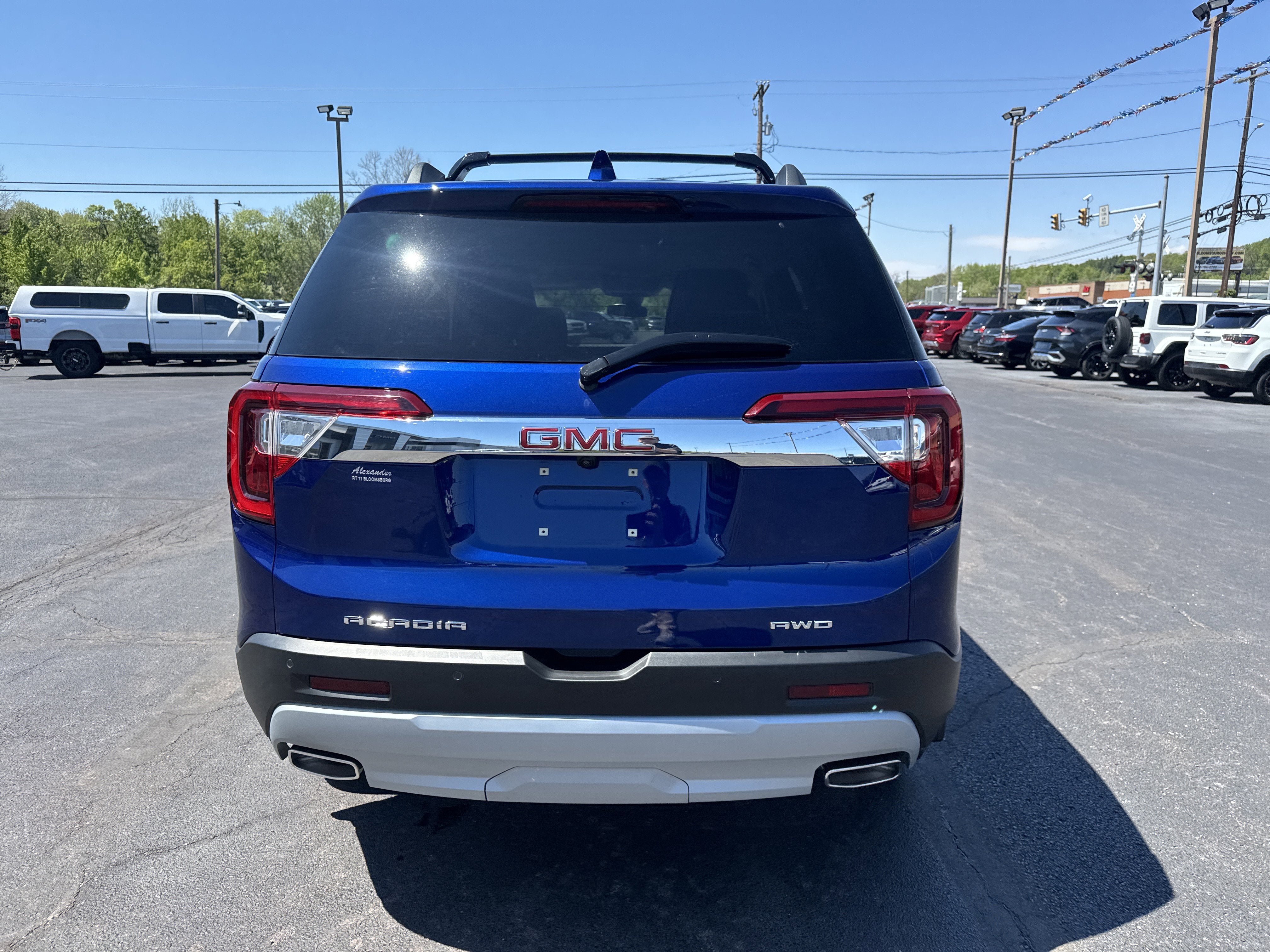 2023 GMC Acadia SLE