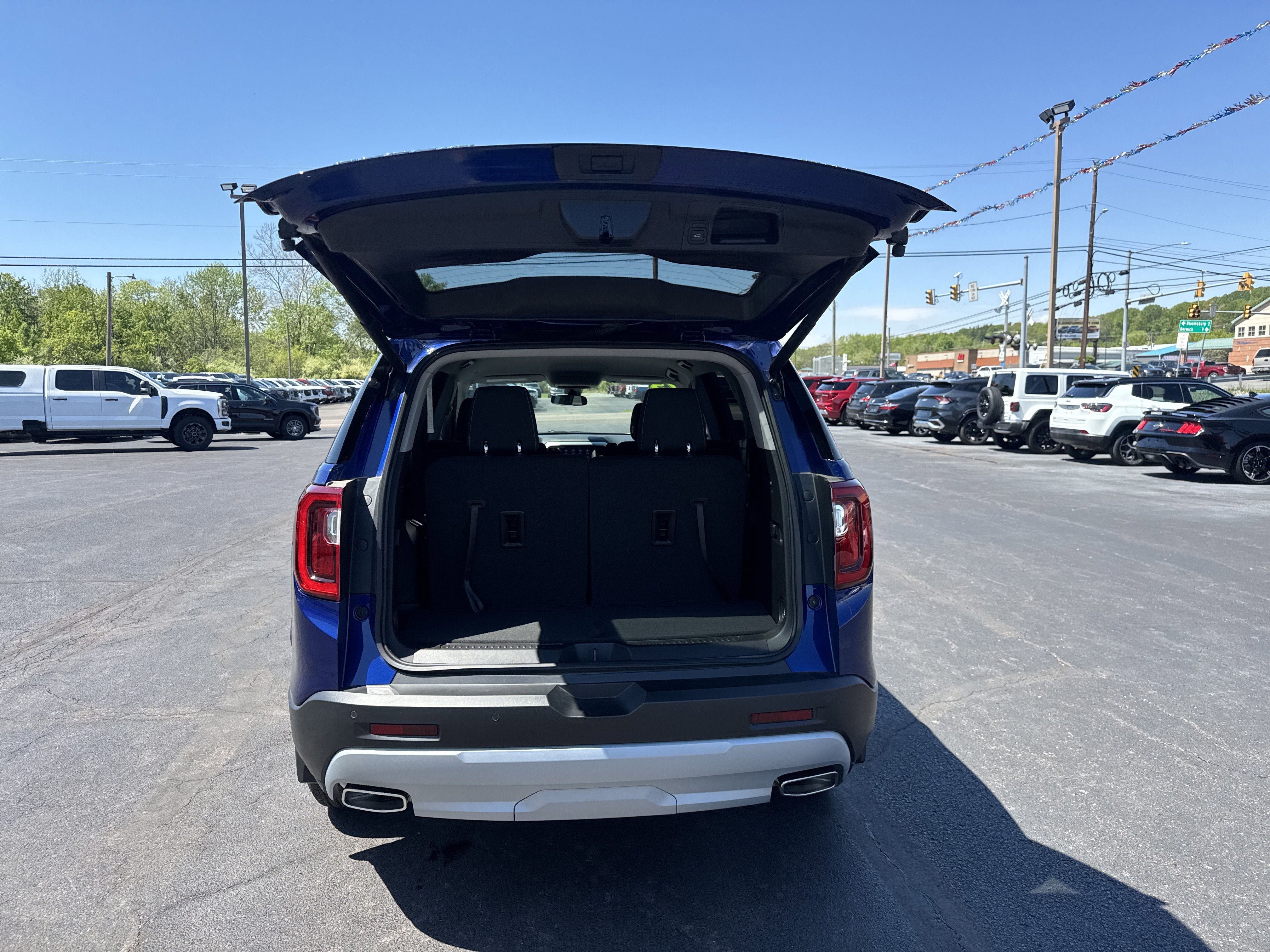 2023 GMC Acadia SLE