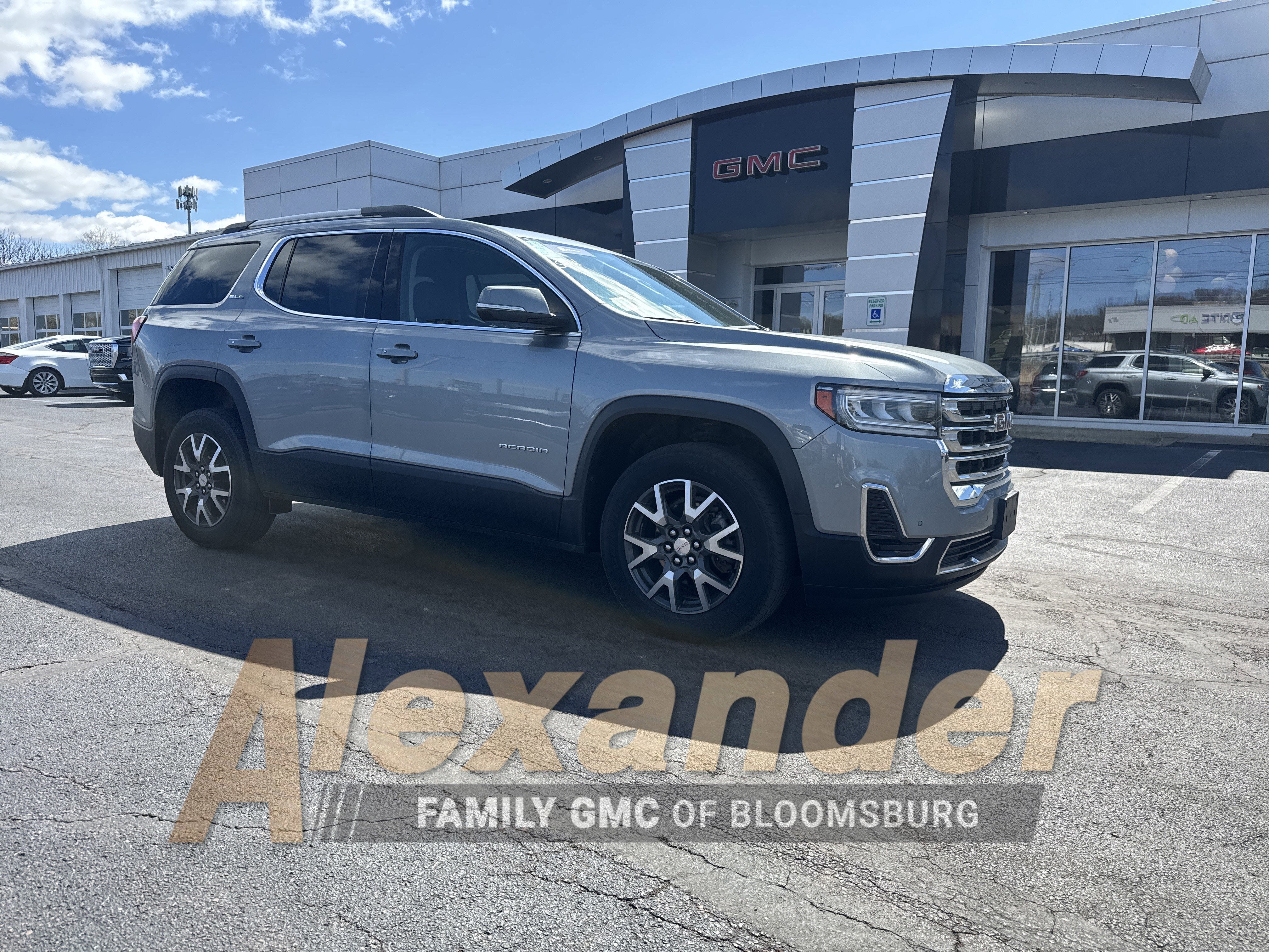 2023 GMC Acadia SLE