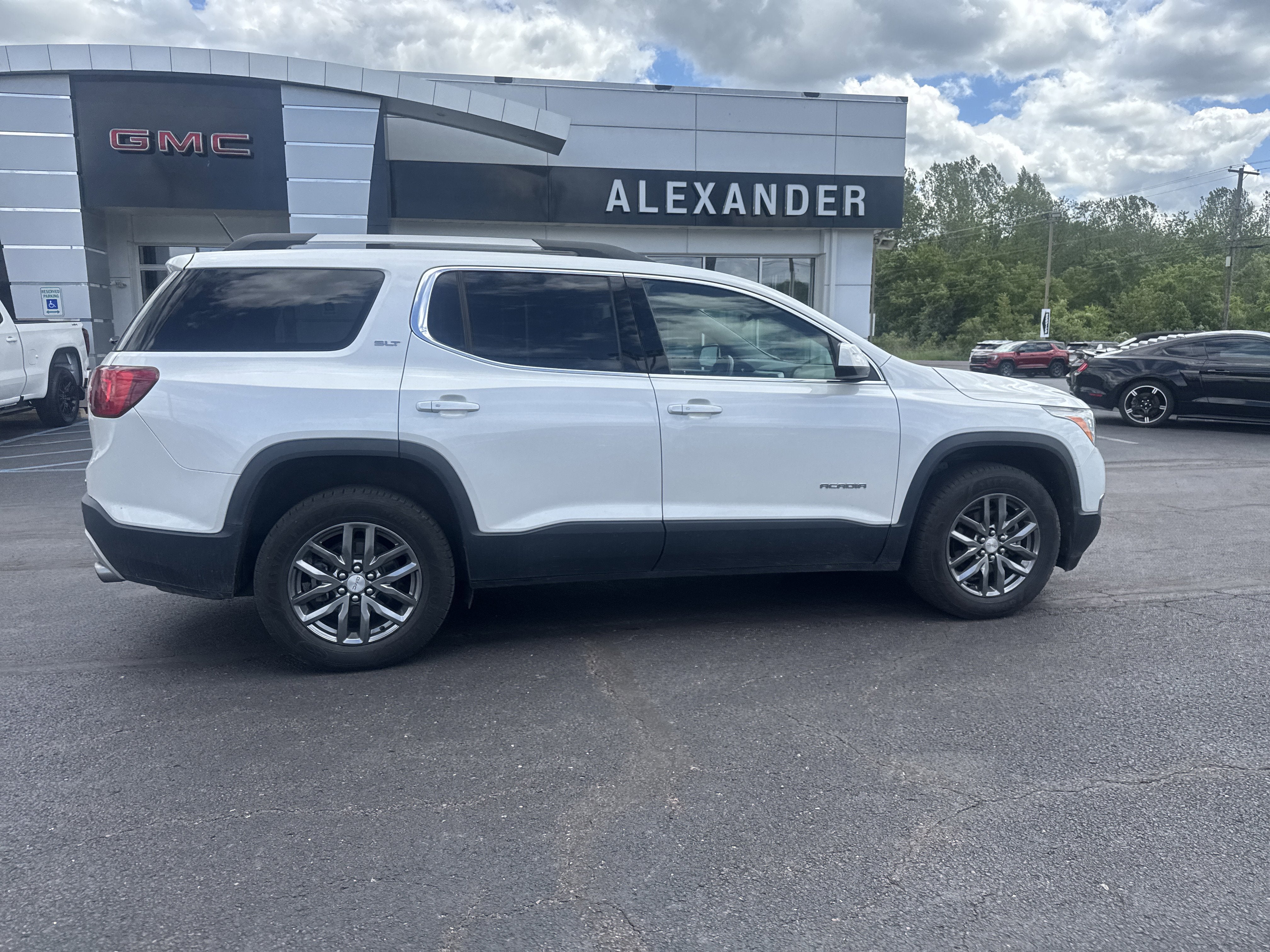 2018 GMC Acadia SLT