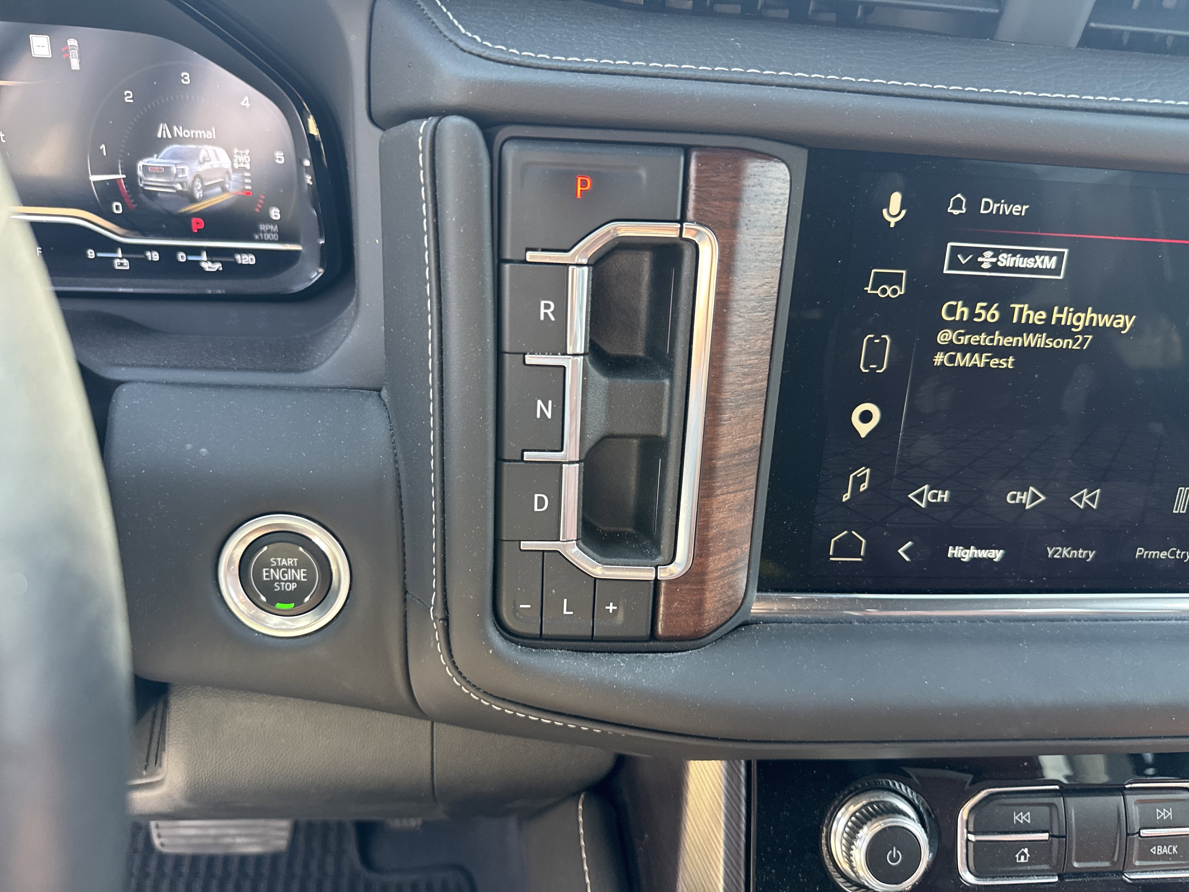 2023 GMC Yukon Denali Ultimate
