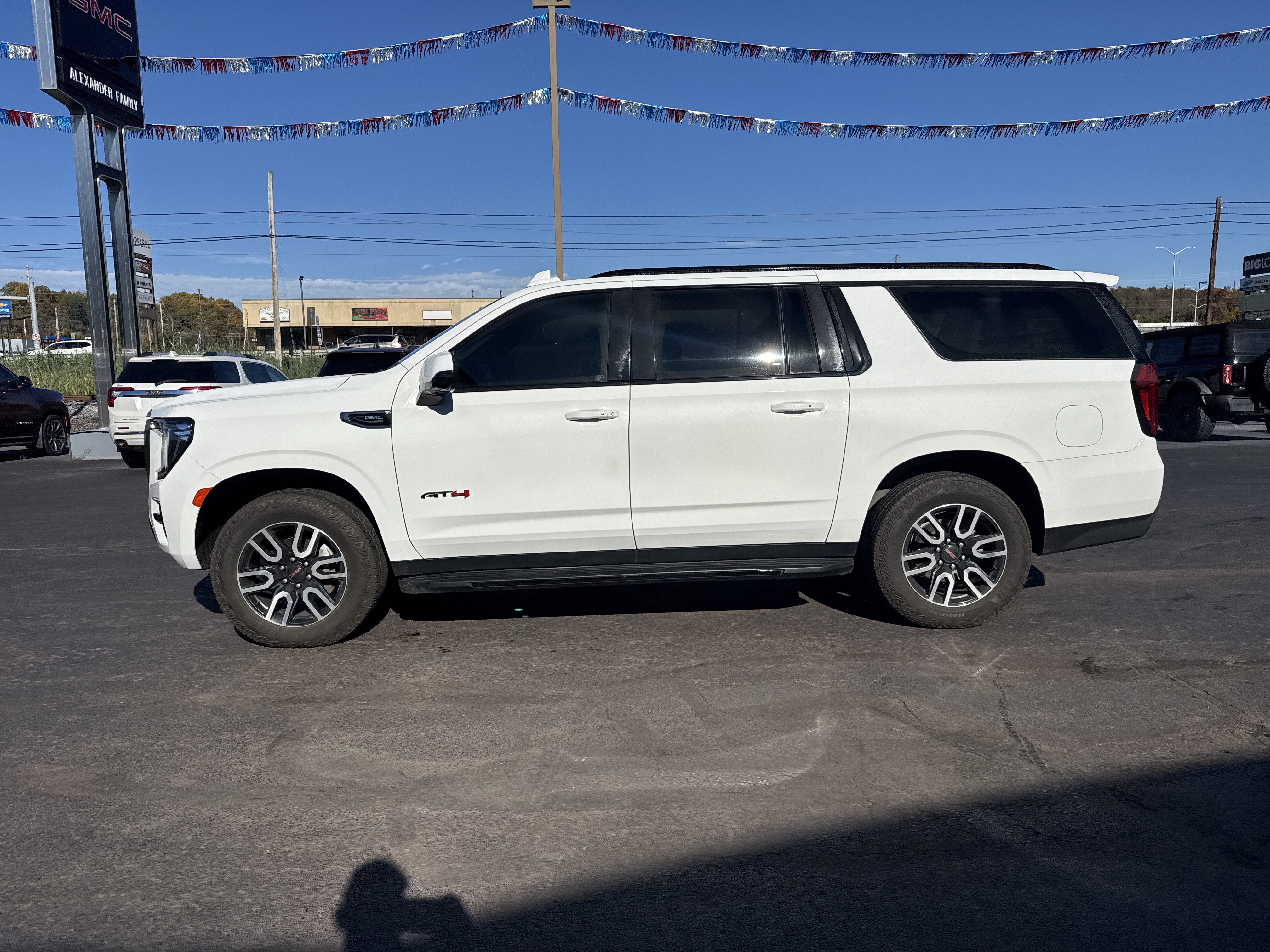 2023 GMC Yukon XL AT4