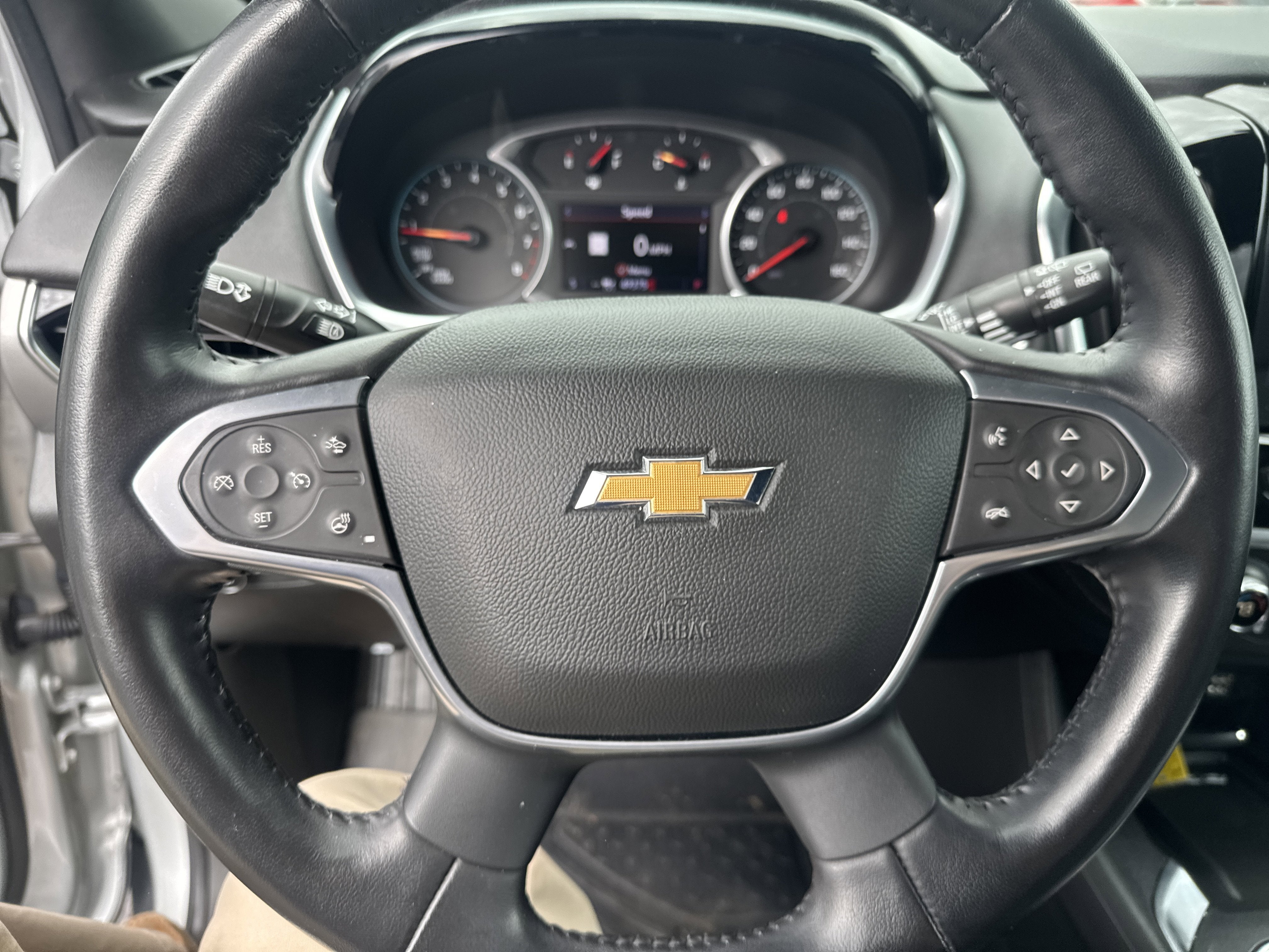2022 Chevrolet Traverse LT Leather