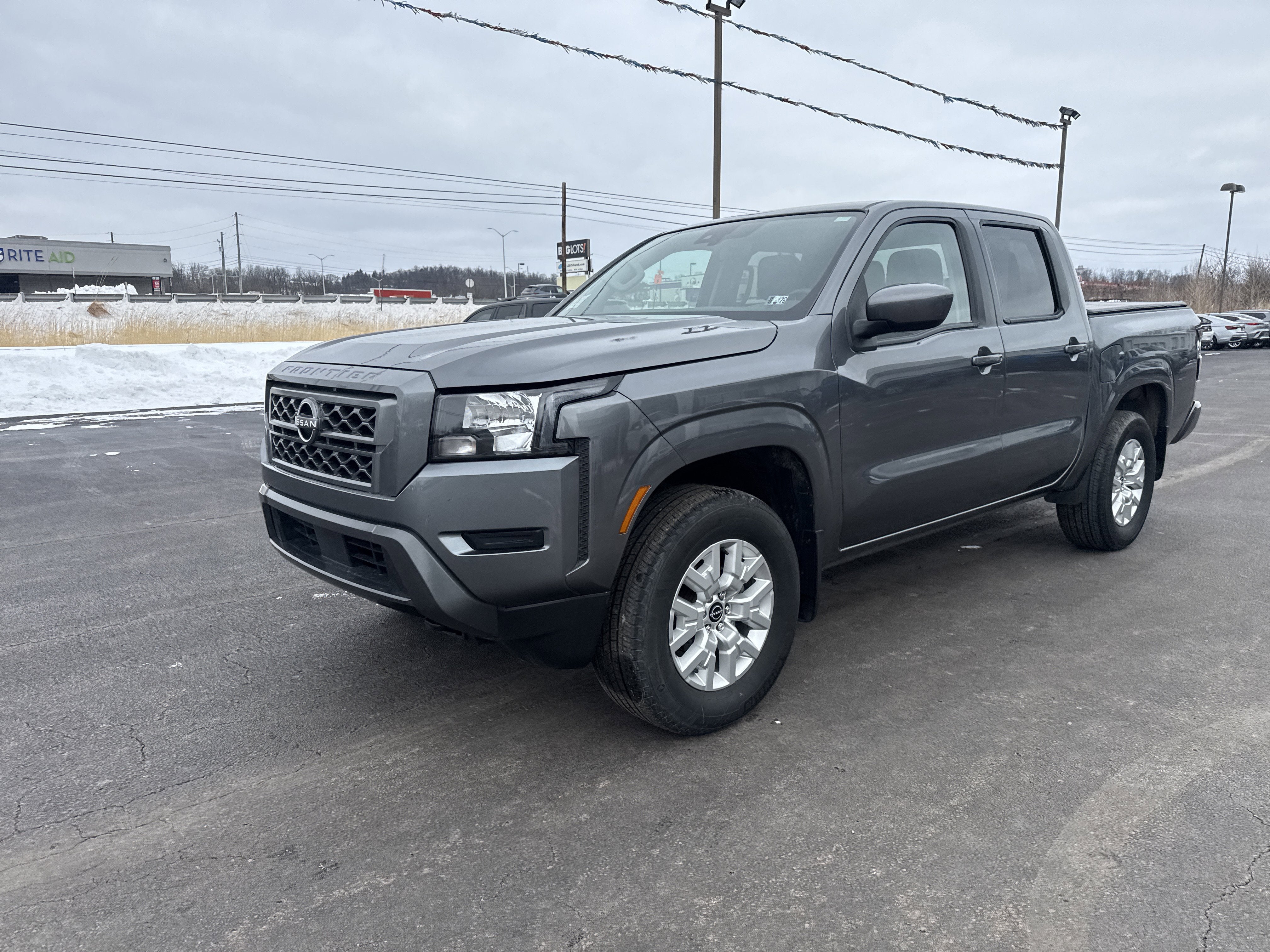 2022 Nissan Frontier SV