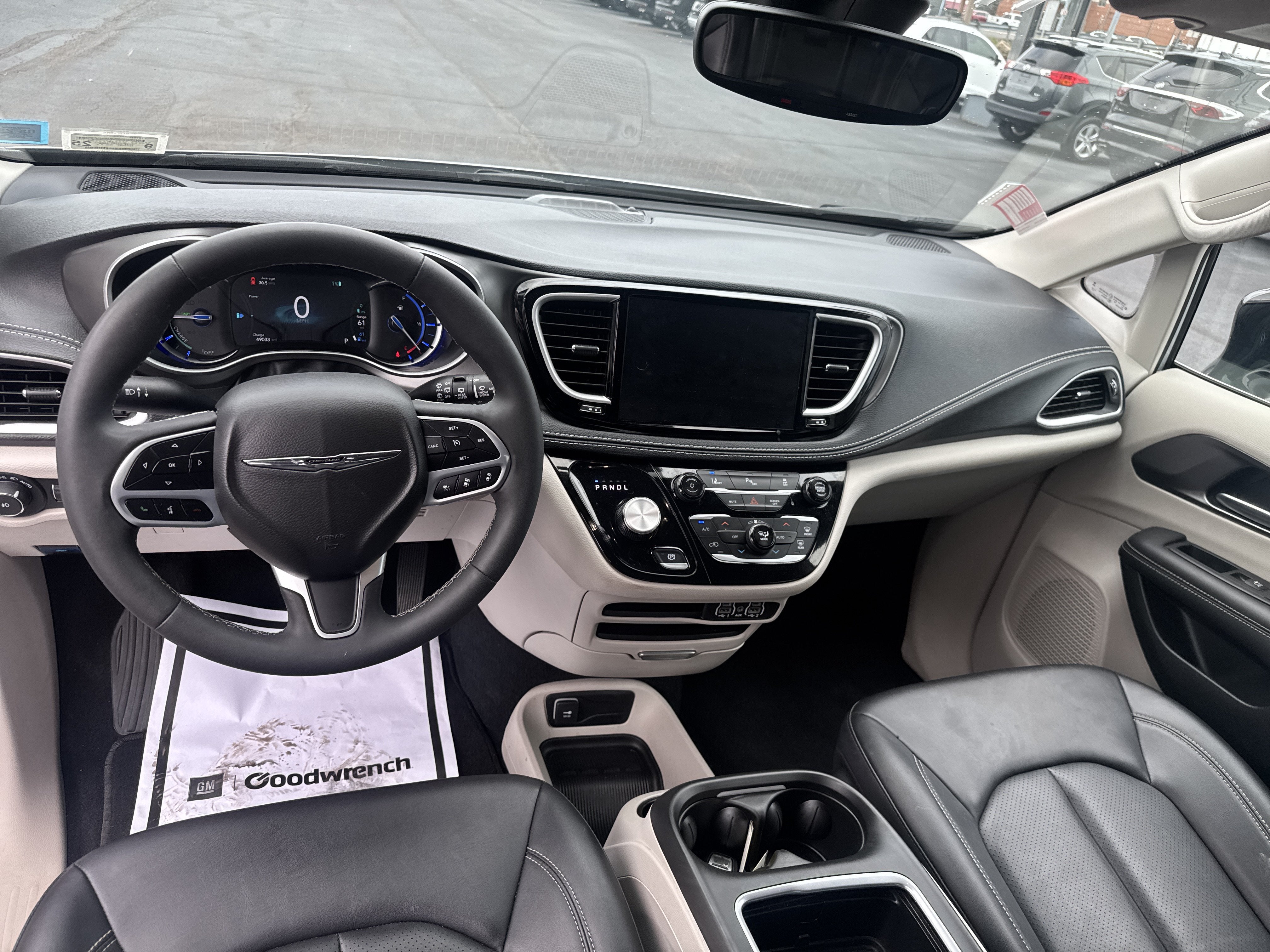 2024 Chrysler Pacifica Hybrid Select