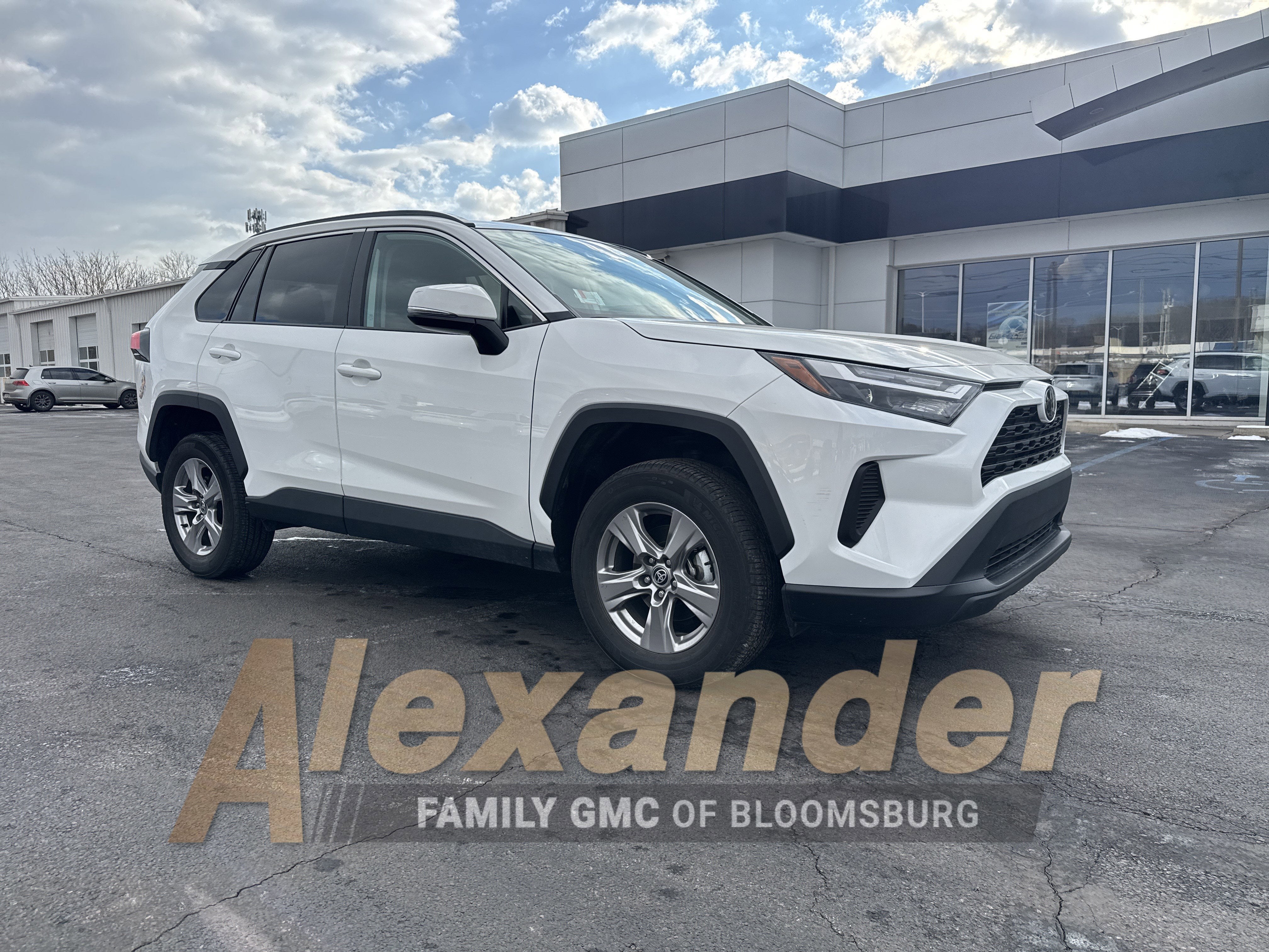 2023 Toyota RAV4 XLE