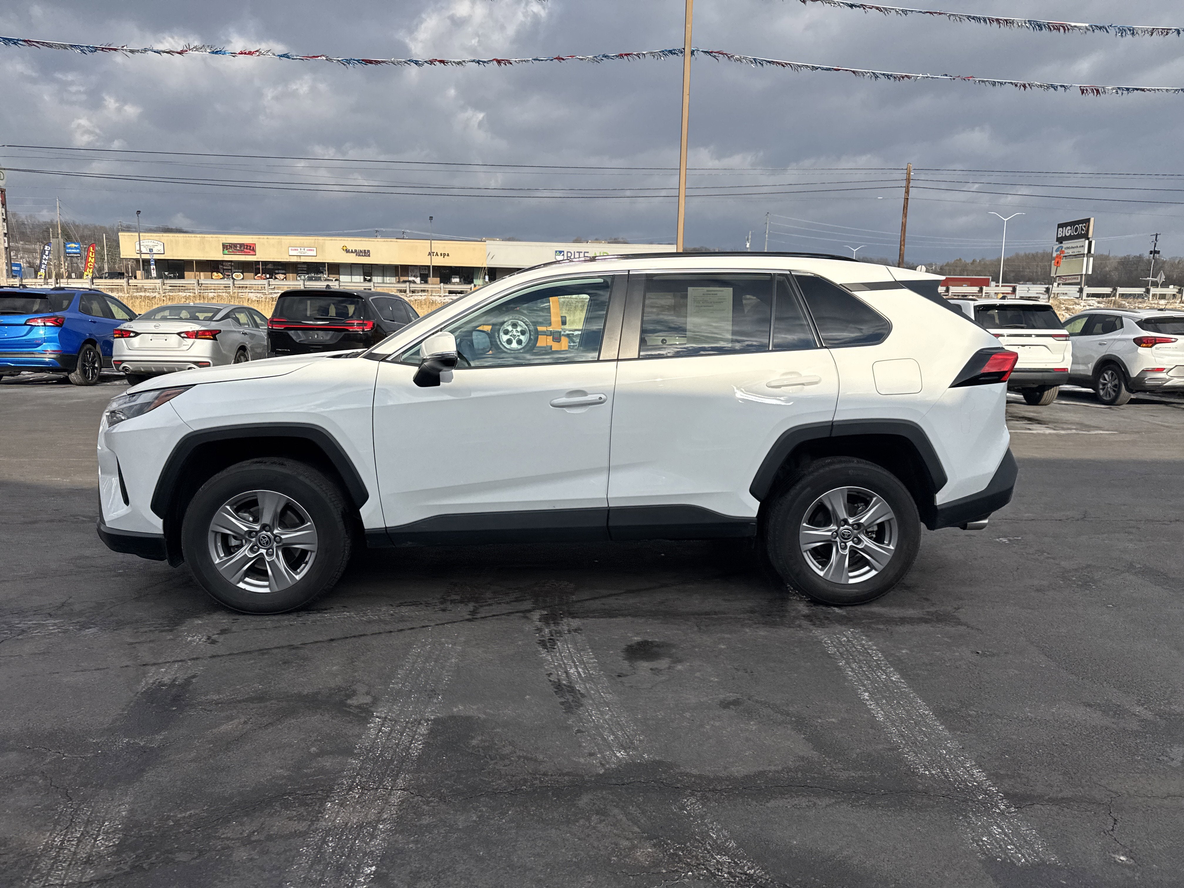 2023 Toyota RAV4 XLE