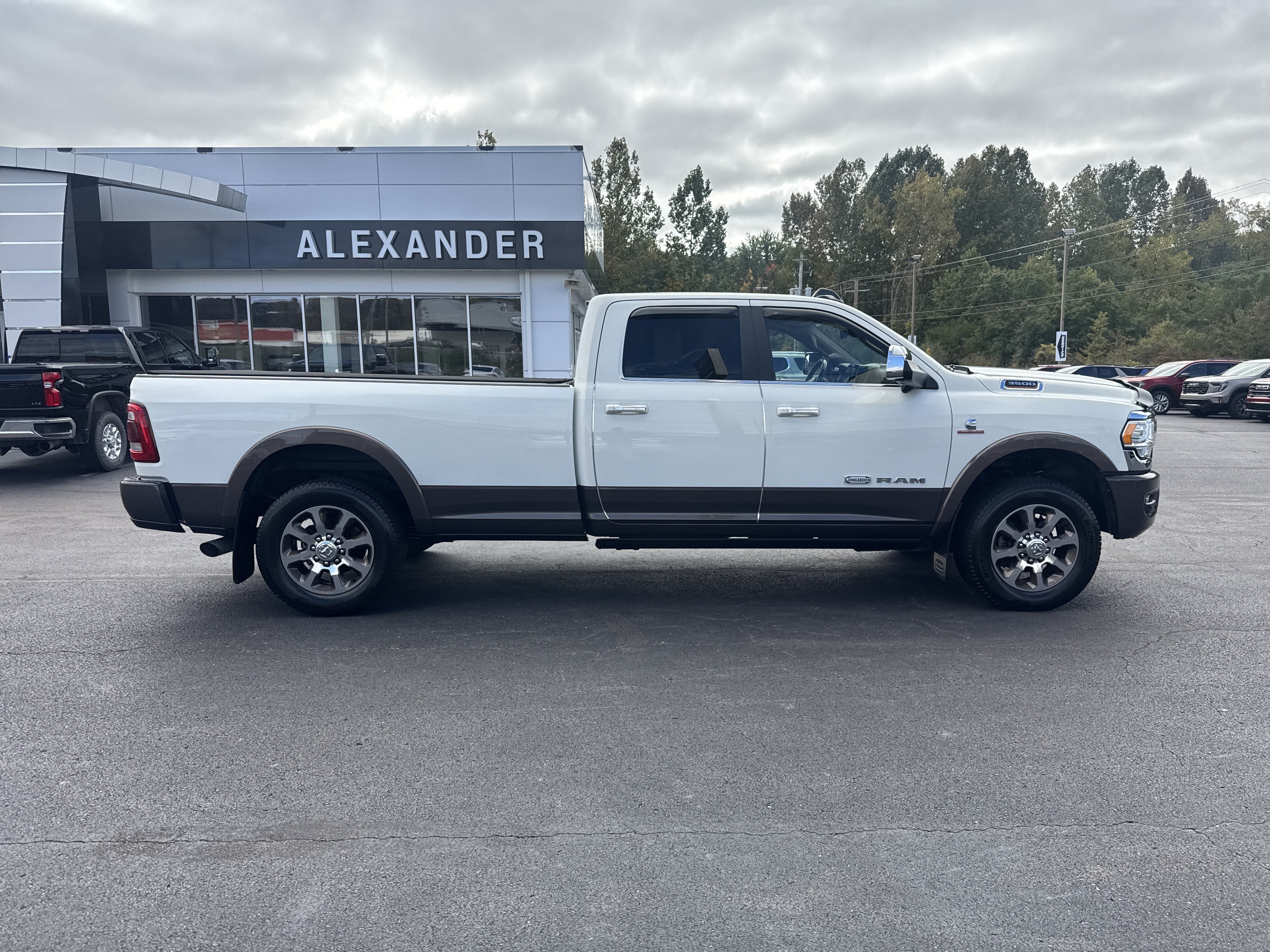 2019 RAM 3500 Longhorn Crew Cab 4x4 8' Box