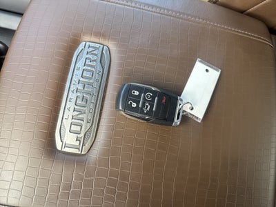 2019 RAM 3500 Longhorn Crew Cab 4x4 8' Box