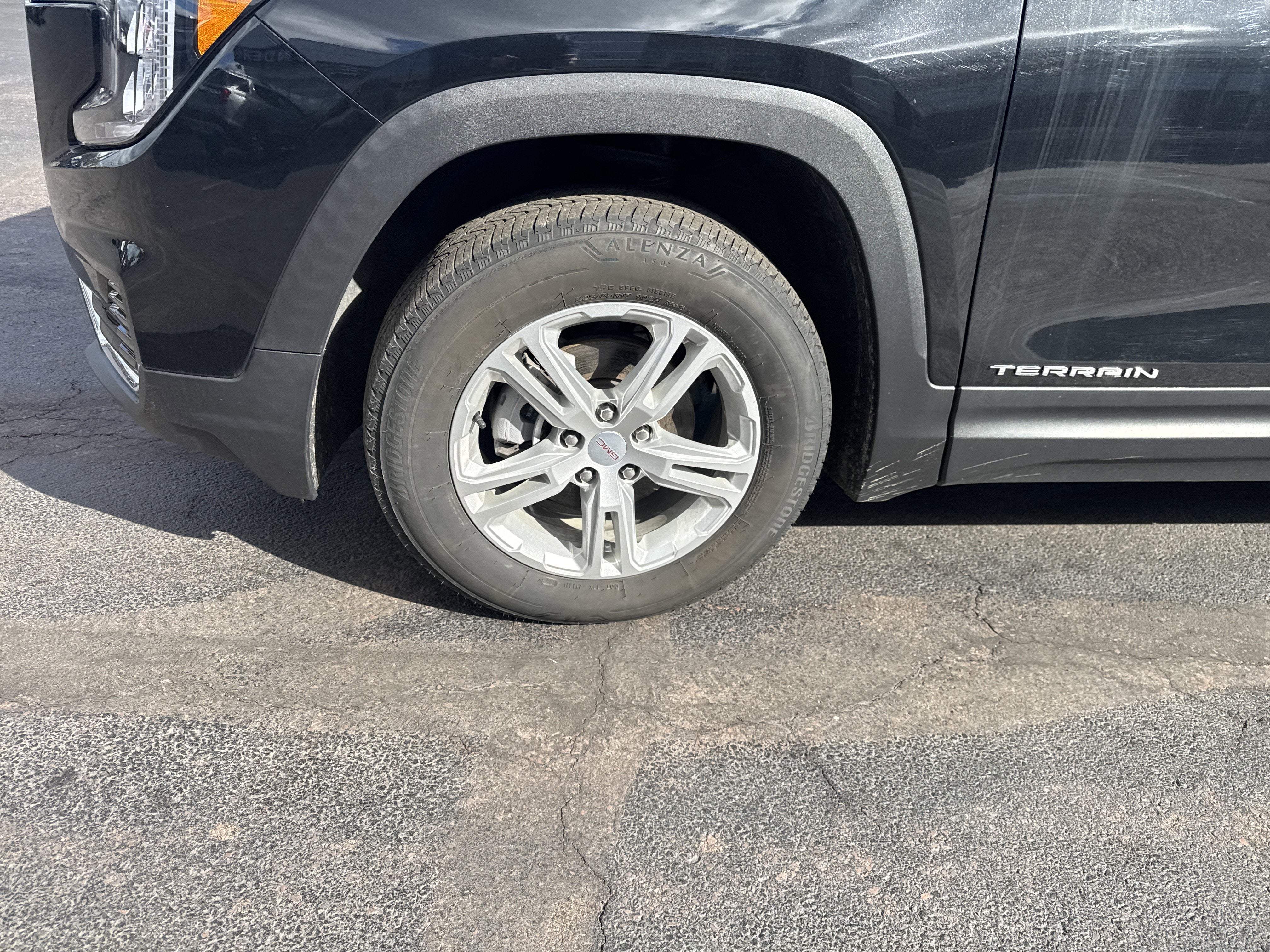 2024 GMC Terrain SLE