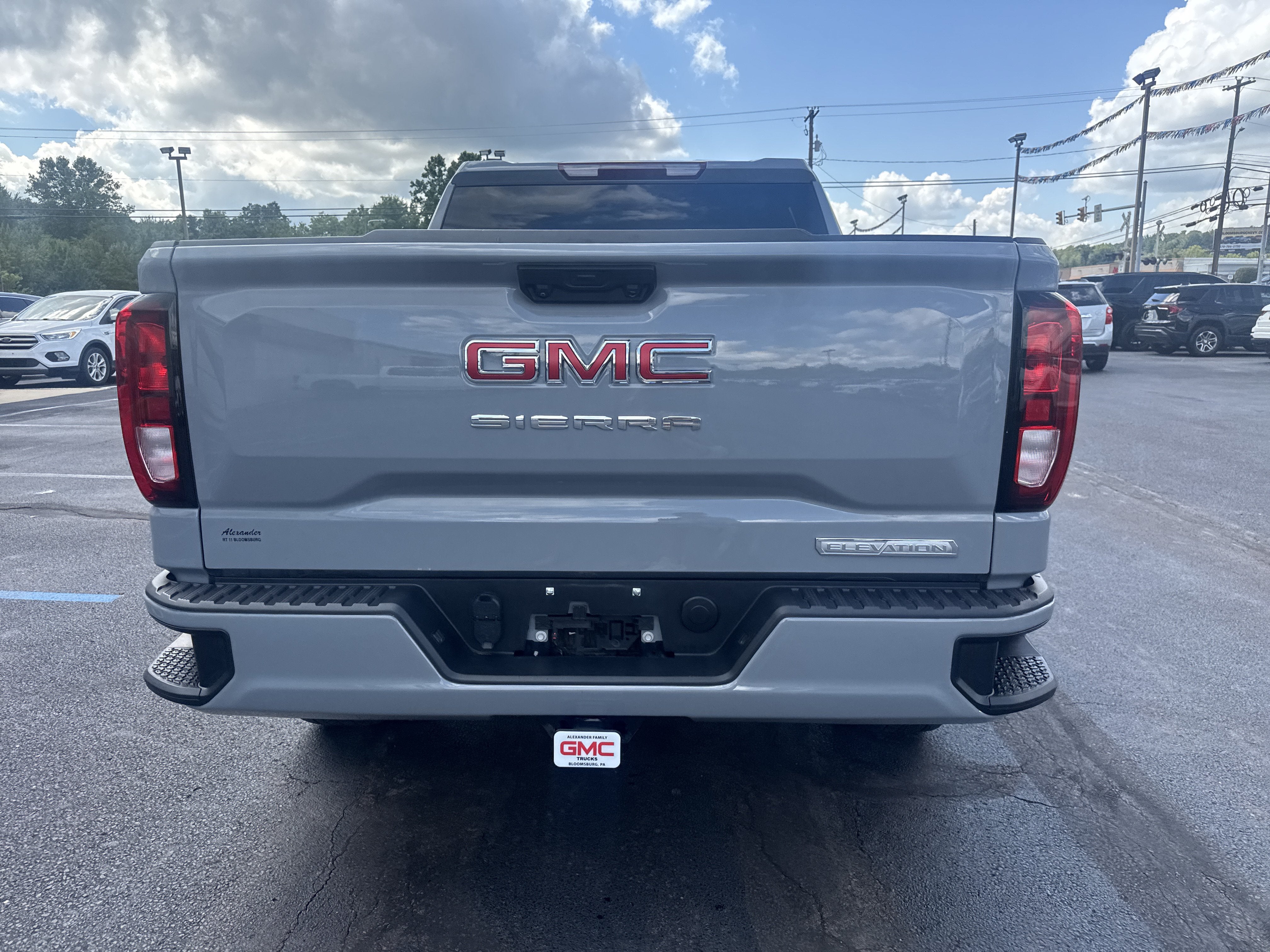 2024 GMC Sierra 1500 Elevation