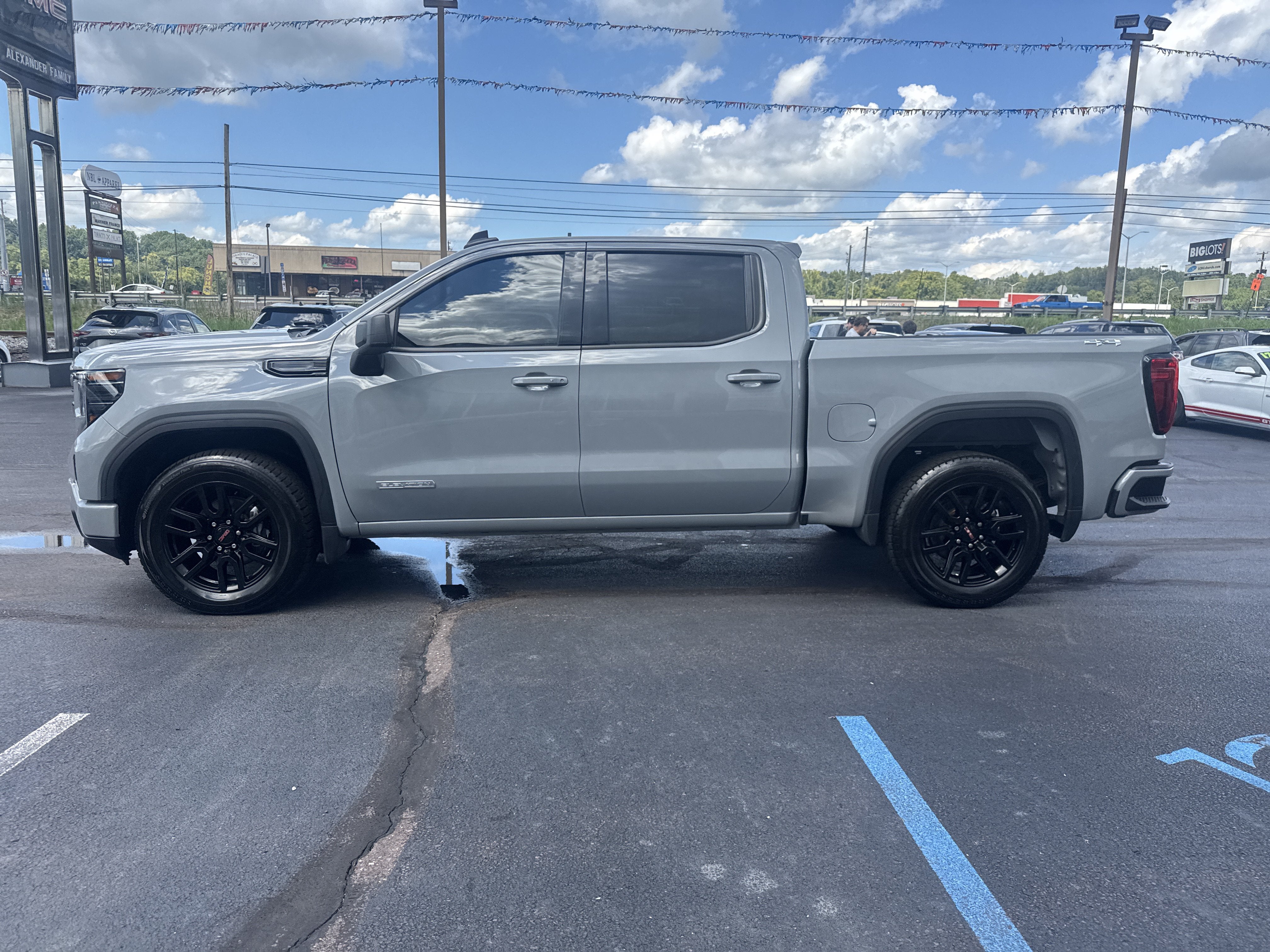 2024 GMC Sierra 1500 Elevation