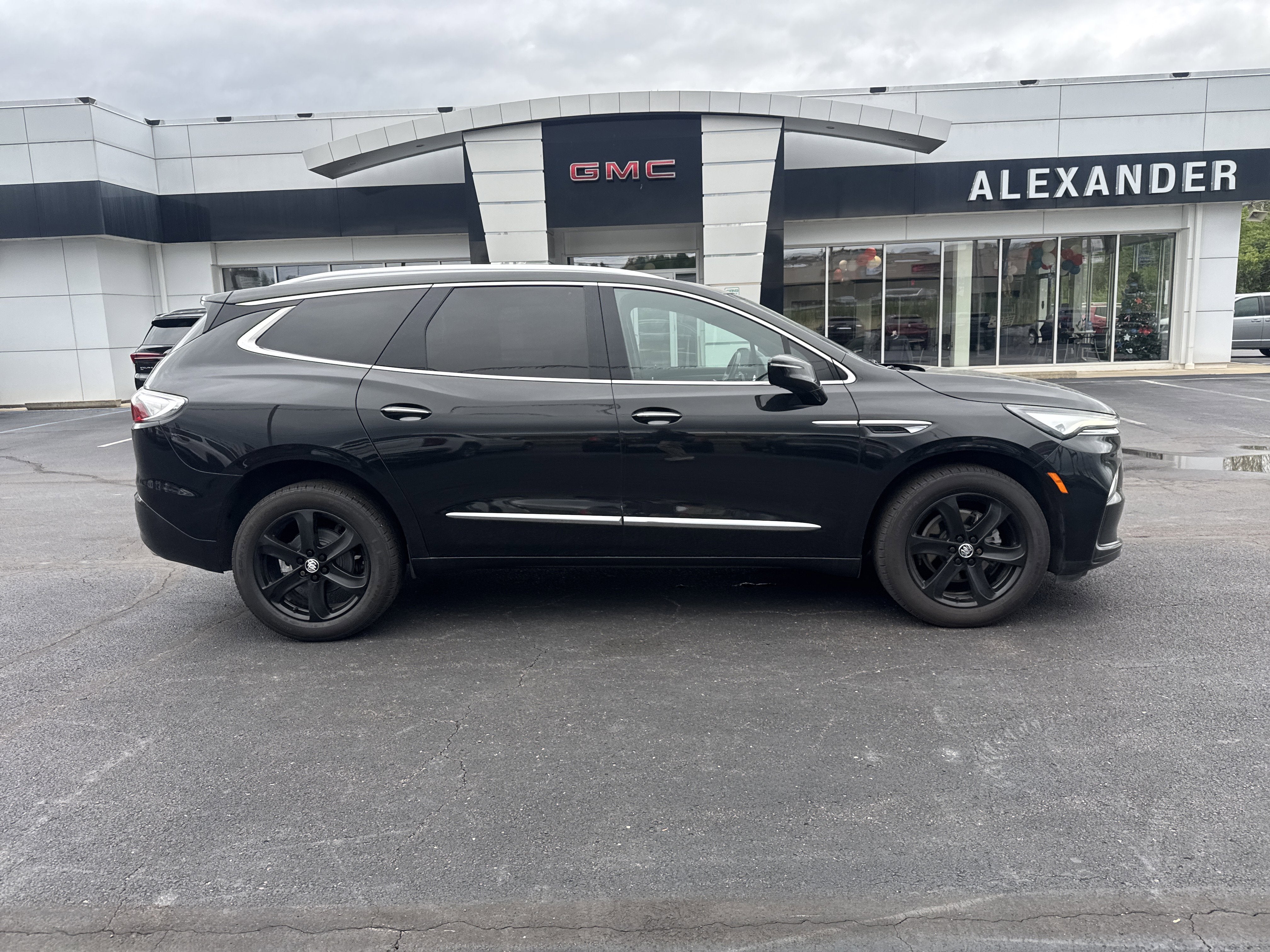 2024 Buick Enclave Essence
