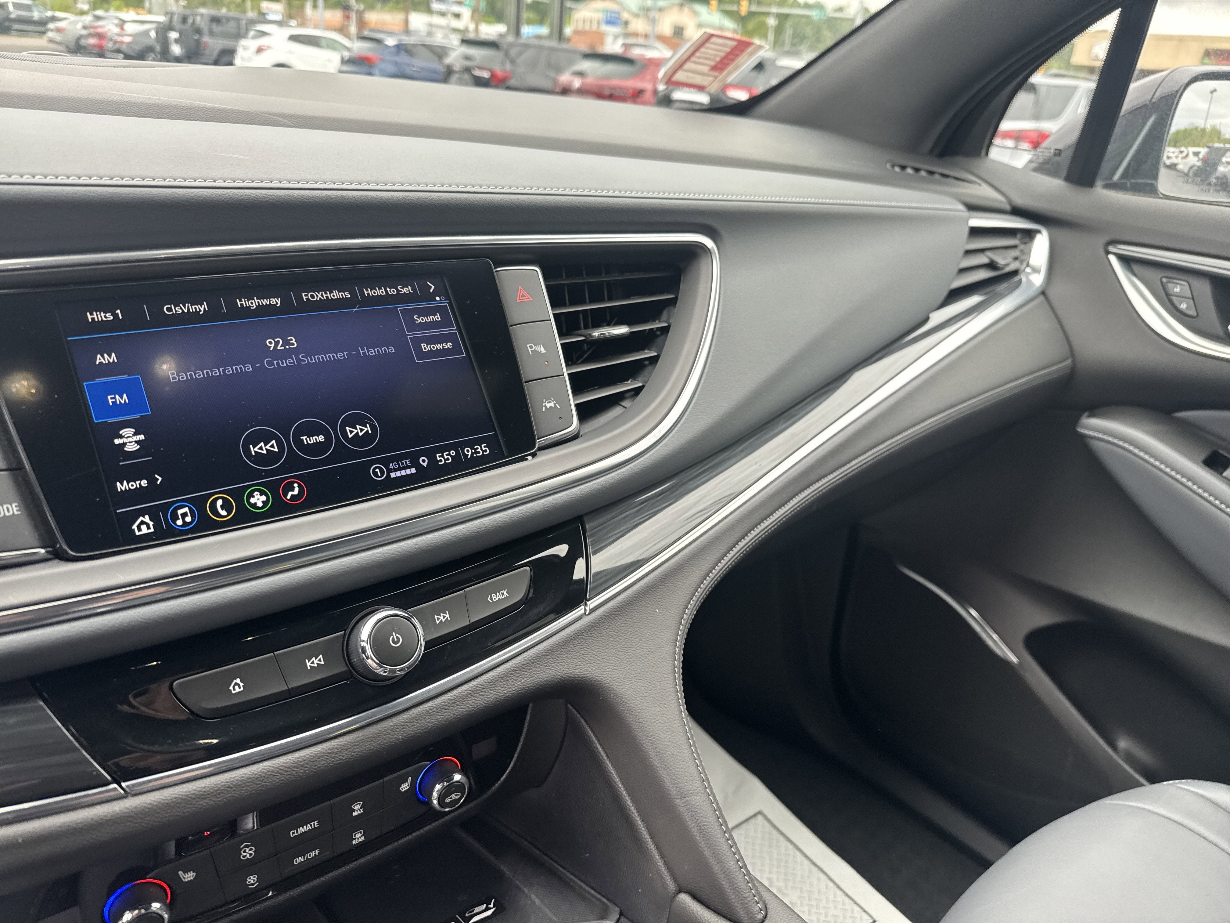 2024 Buick Enclave Essence