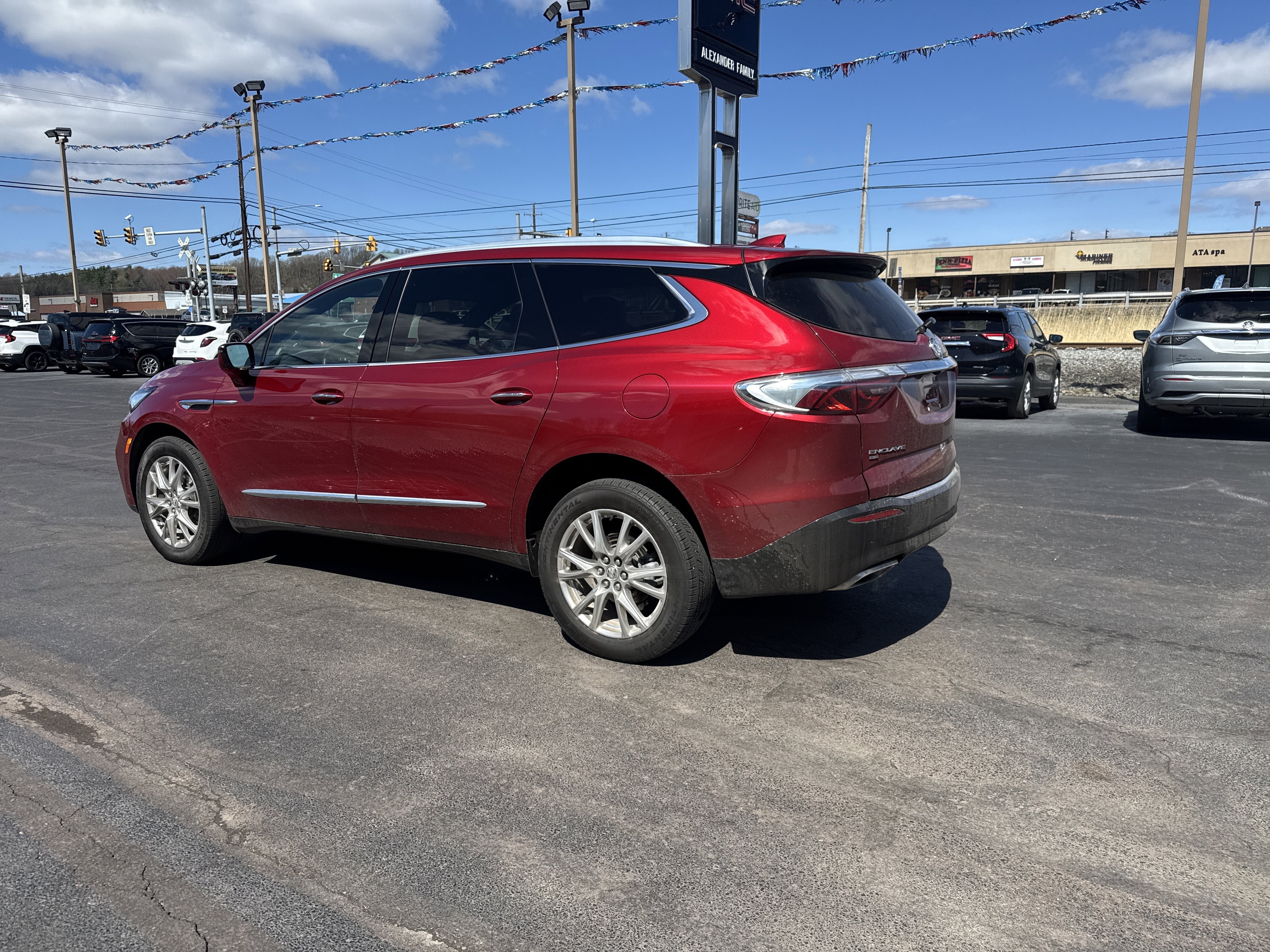 2023 Buick Enclave Essence