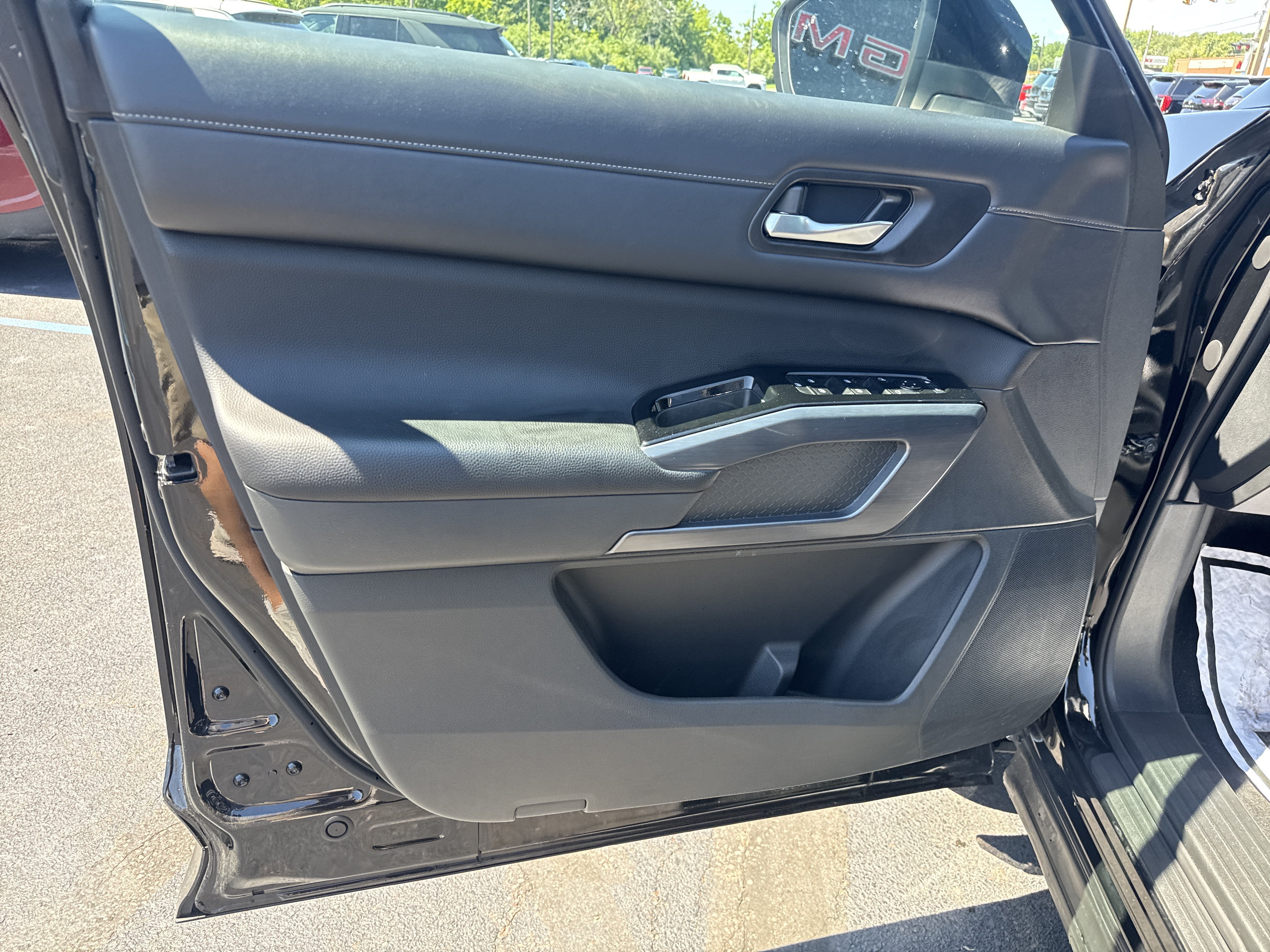 2023 Nissan Pathfinder SL 4WD