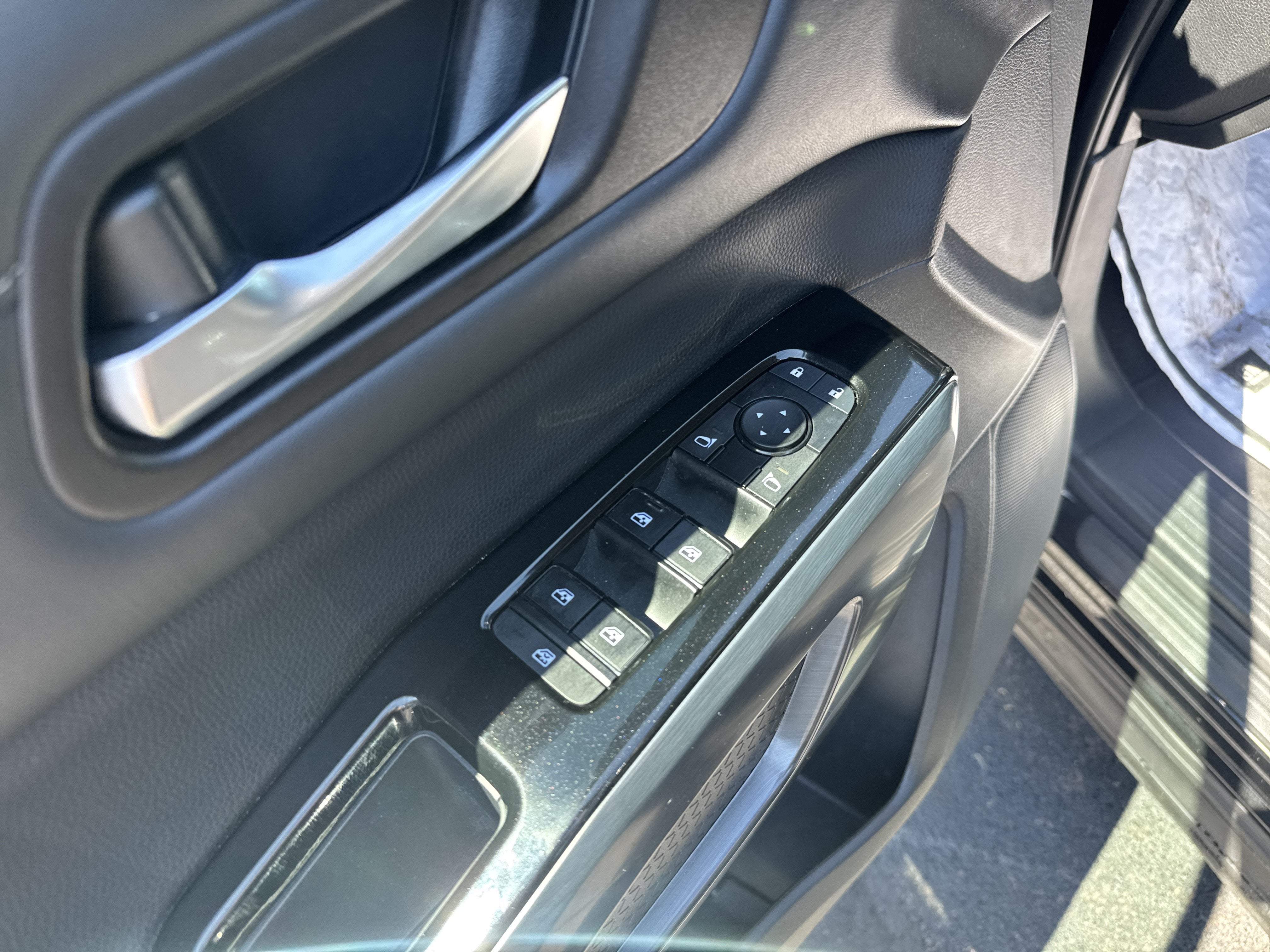 2023 Nissan Pathfinder SL 4WD