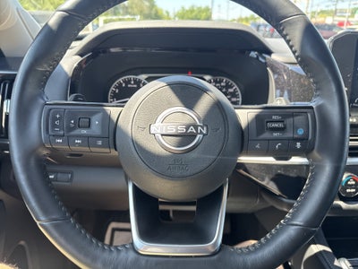 2023 Nissan Pathfinder SL 4WD