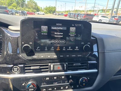 2023 Nissan Pathfinder SL 4WD