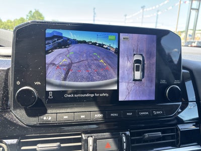 2023 Nissan Pathfinder SL 4WD