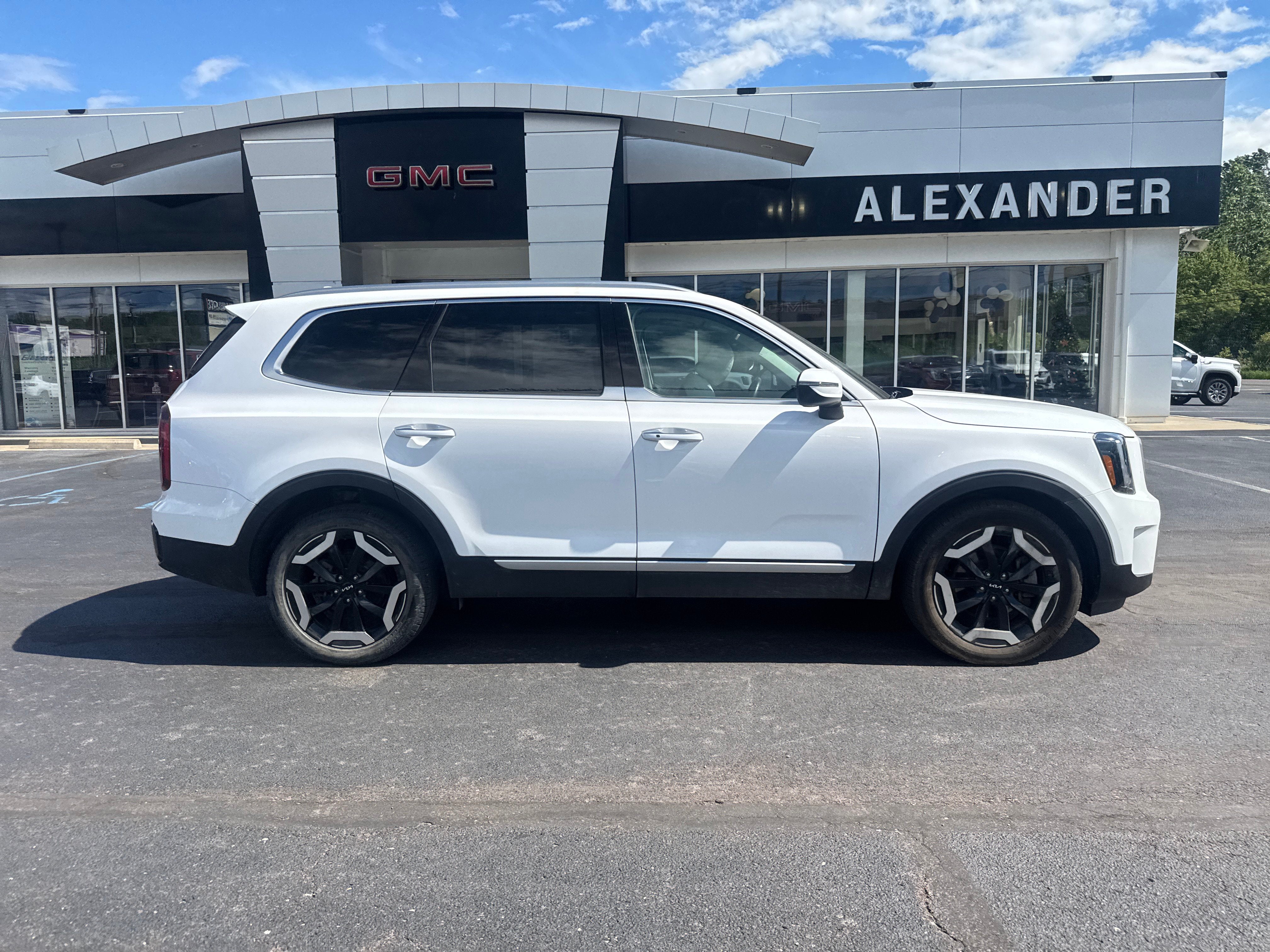 2023 Kia Telluride S
