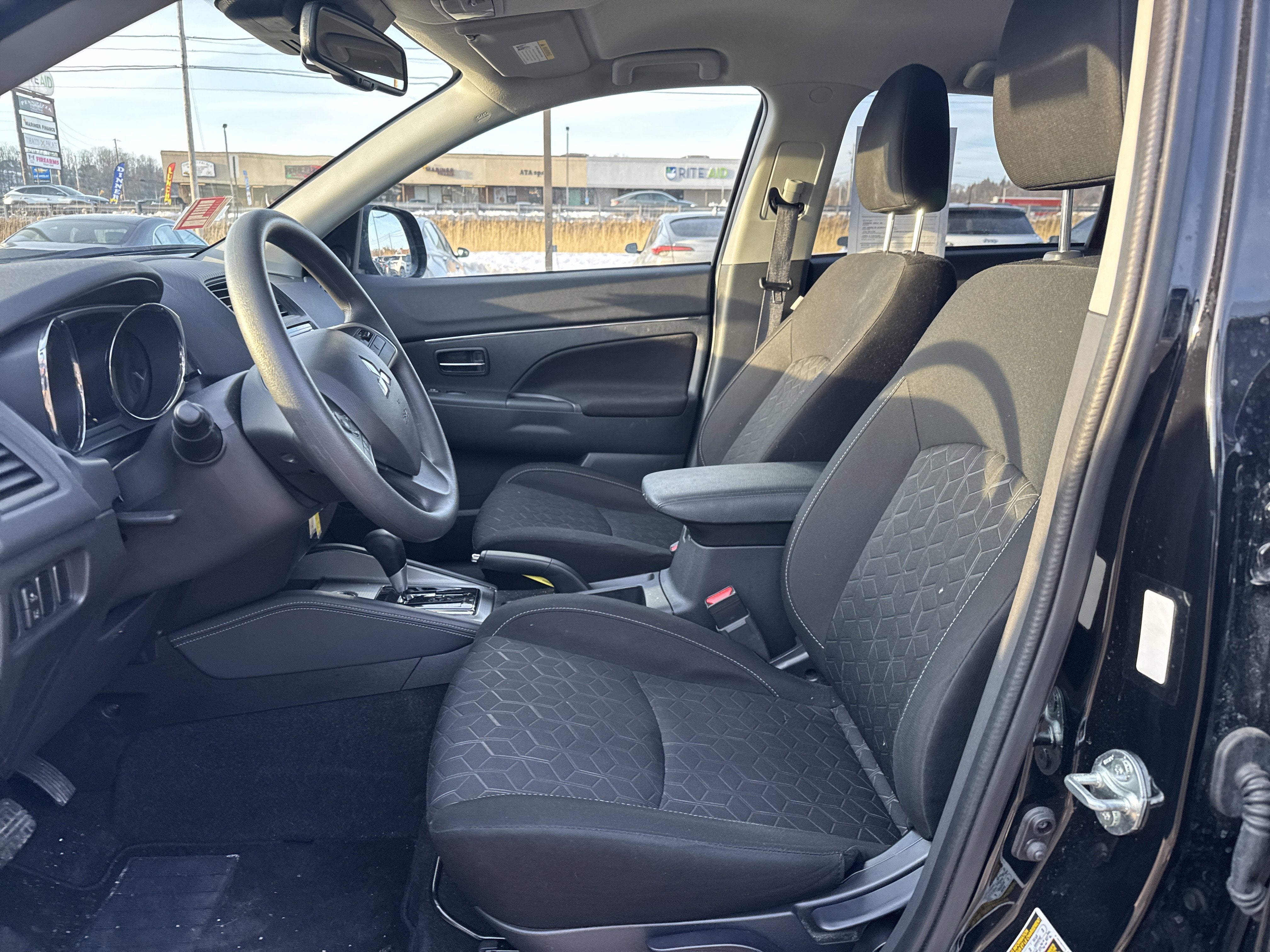 2025 Mitsubishi Outlander Sport S