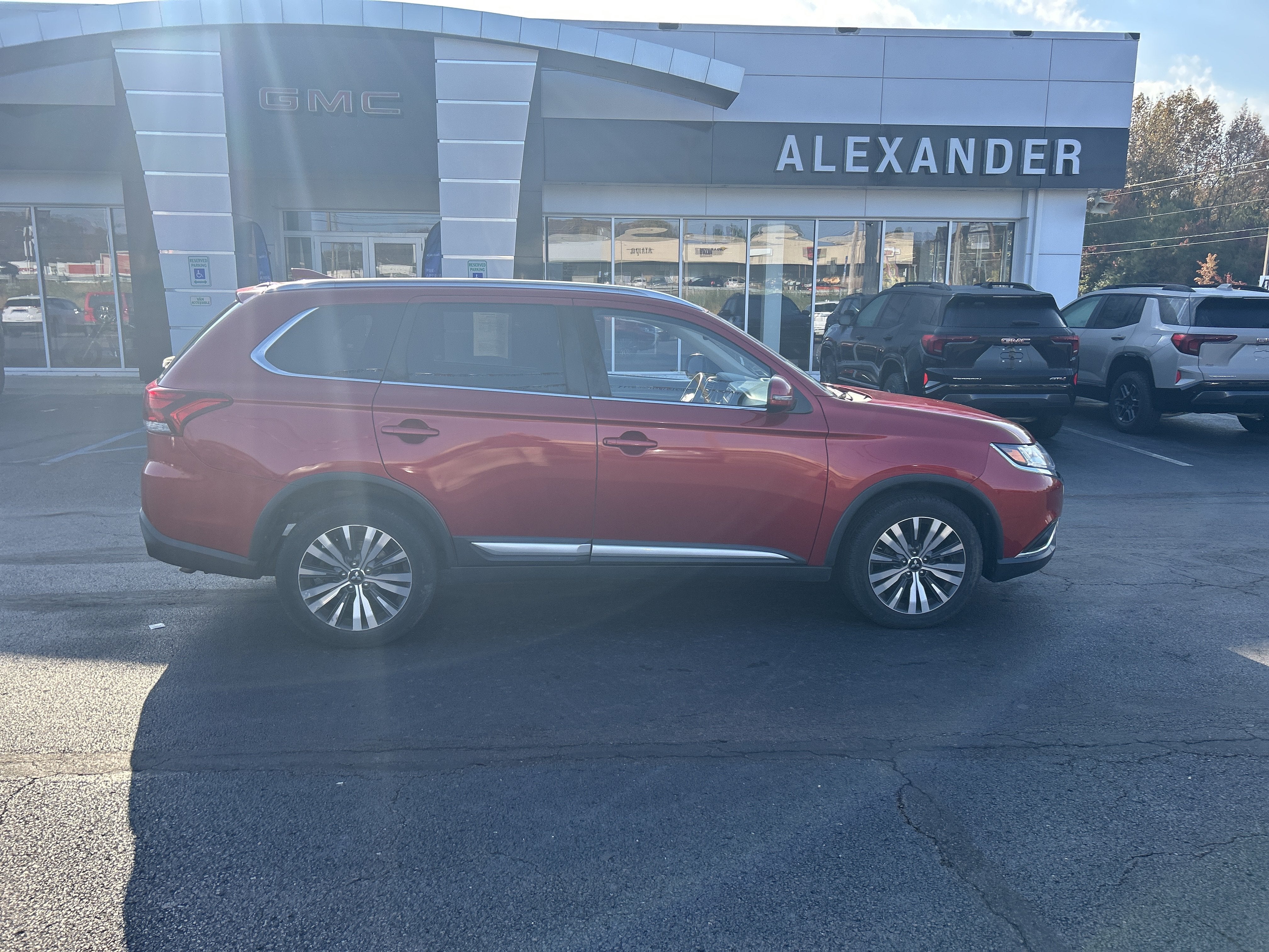 2019 Mitsubishi Outlander ES