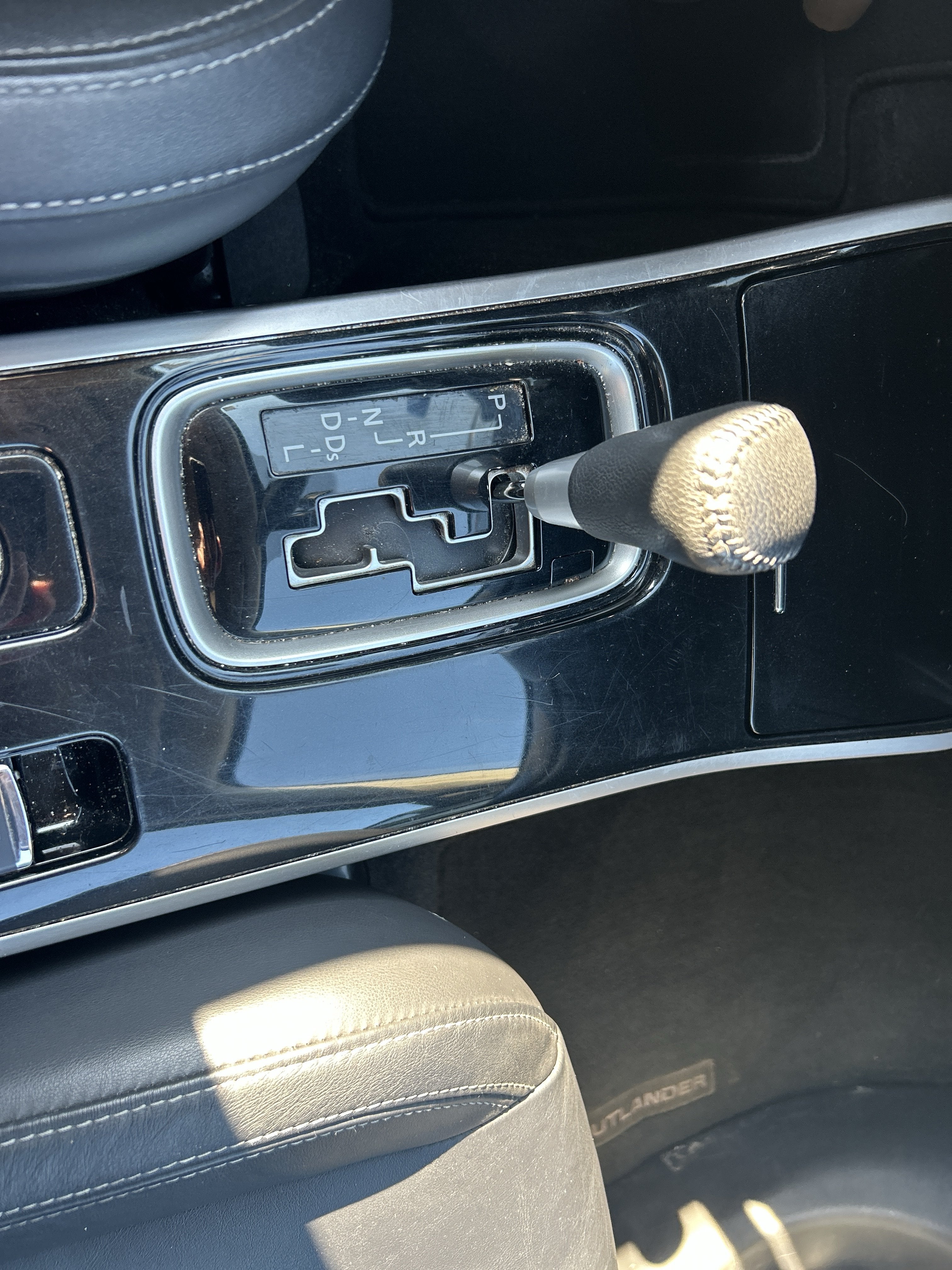 2019 Mitsubishi Outlander ES