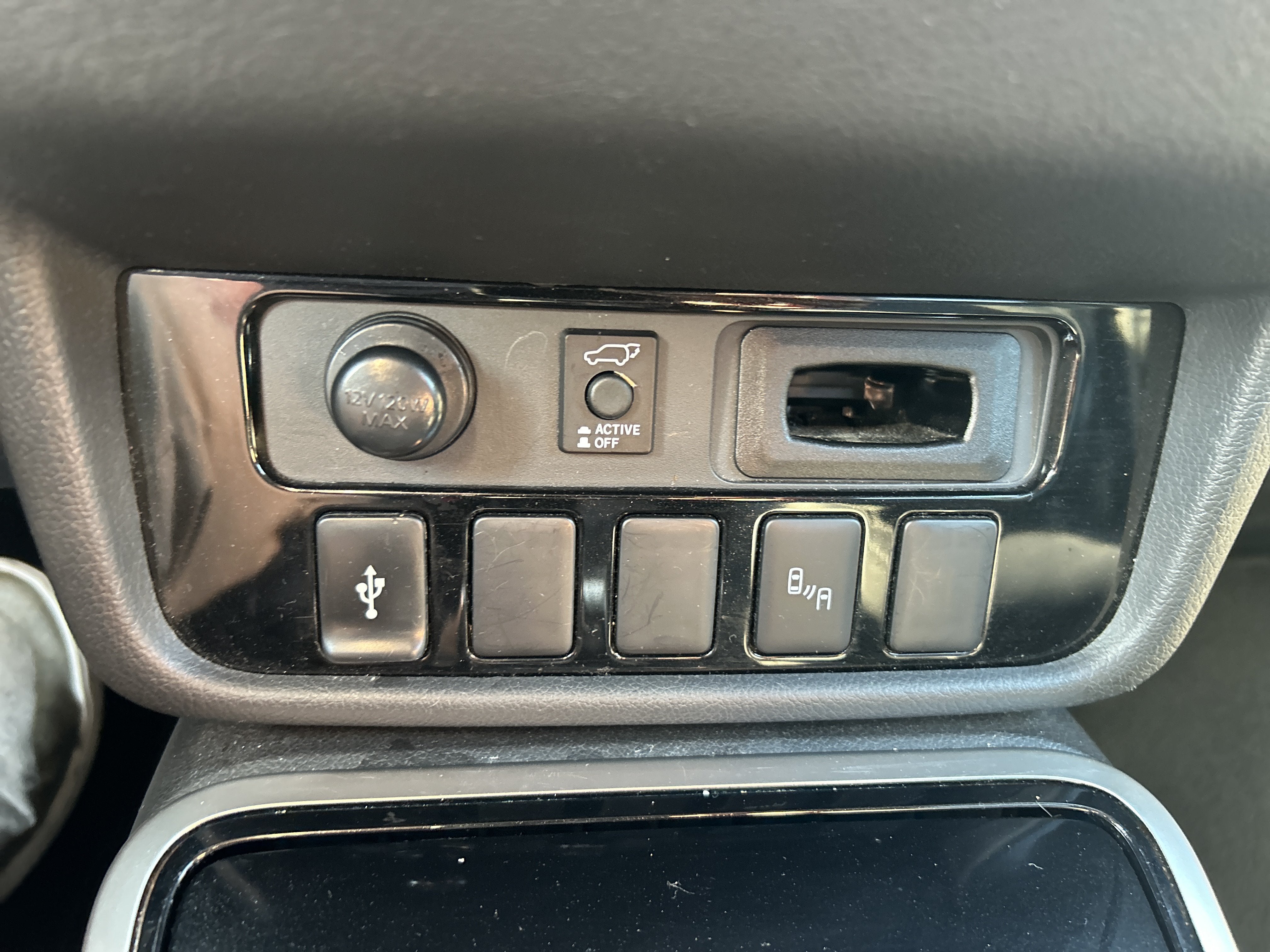 2019 Mitsubishi Outlander ES