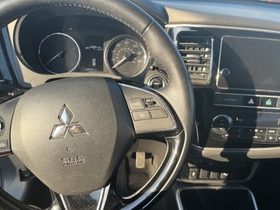 2019 Mitsubishi Outlander ES