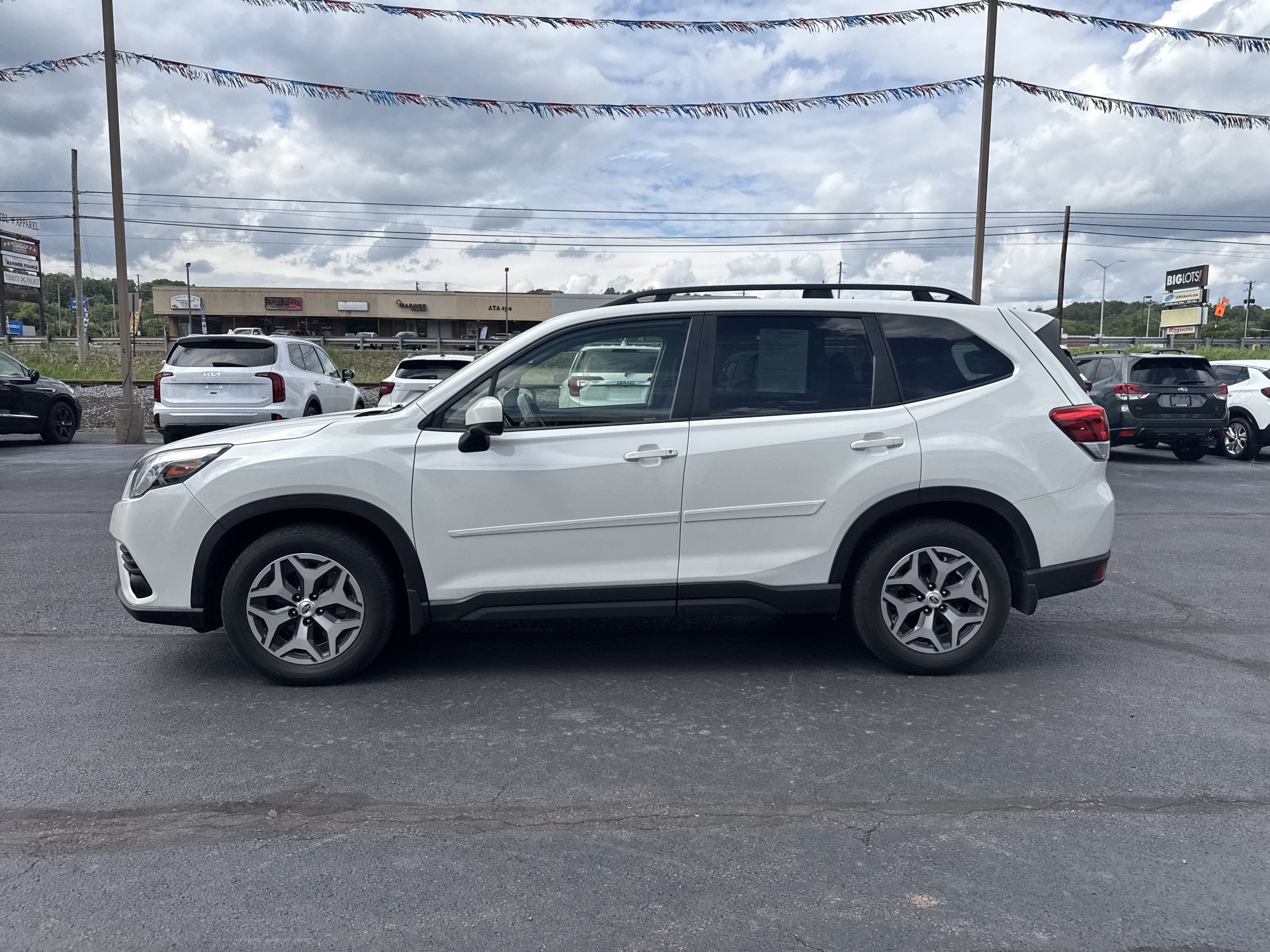 2023 Subaru Forester Premium