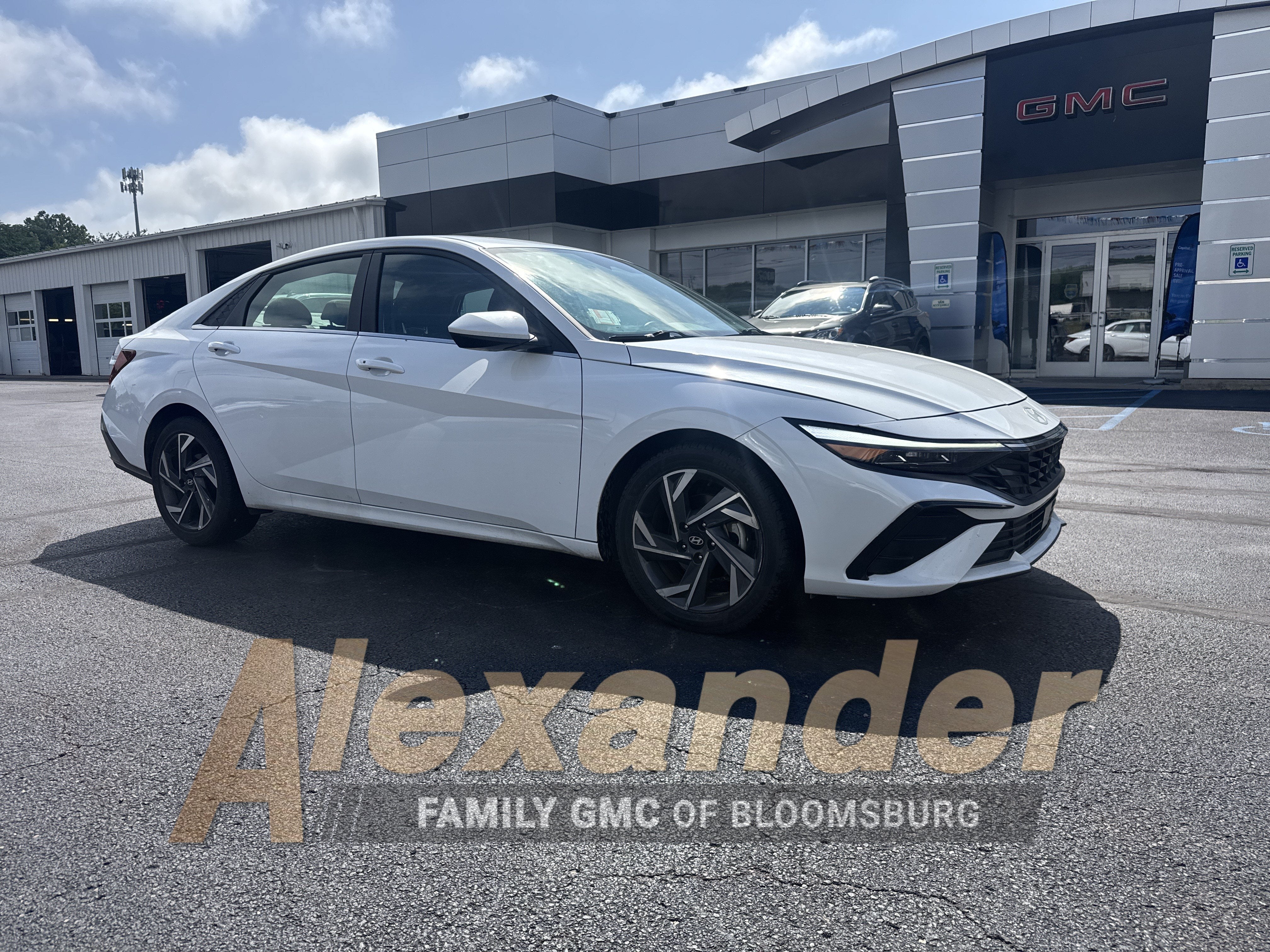 2025 Hyundai ELANTRA SEL Convenience