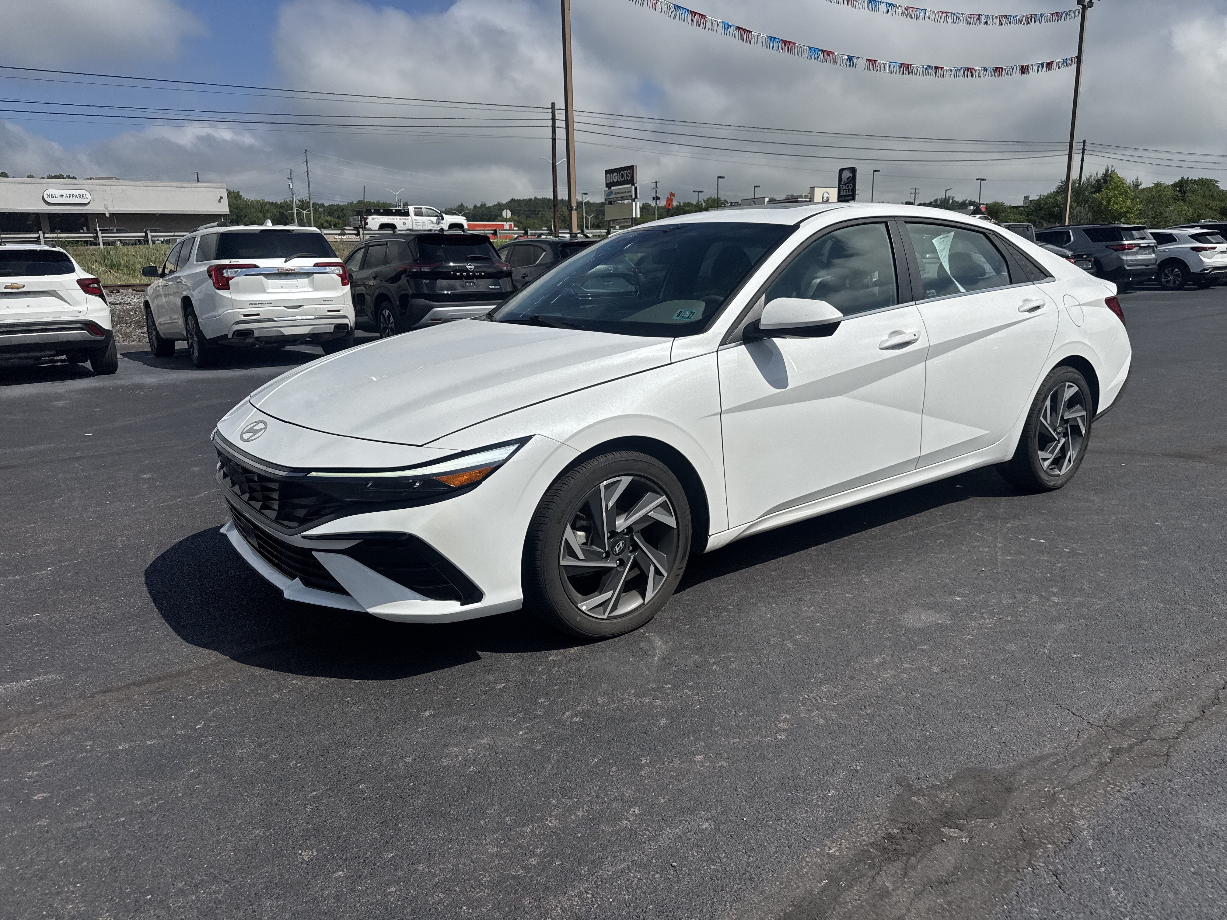 2025 Hyundai ELANTRA SEL Convenience