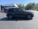 2024 Volvo XC40 Core Bright Theme
