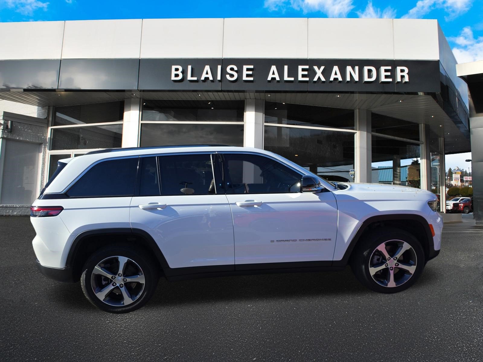 2023 Jeep Grand Cherokee 4xe 4DR 4WD