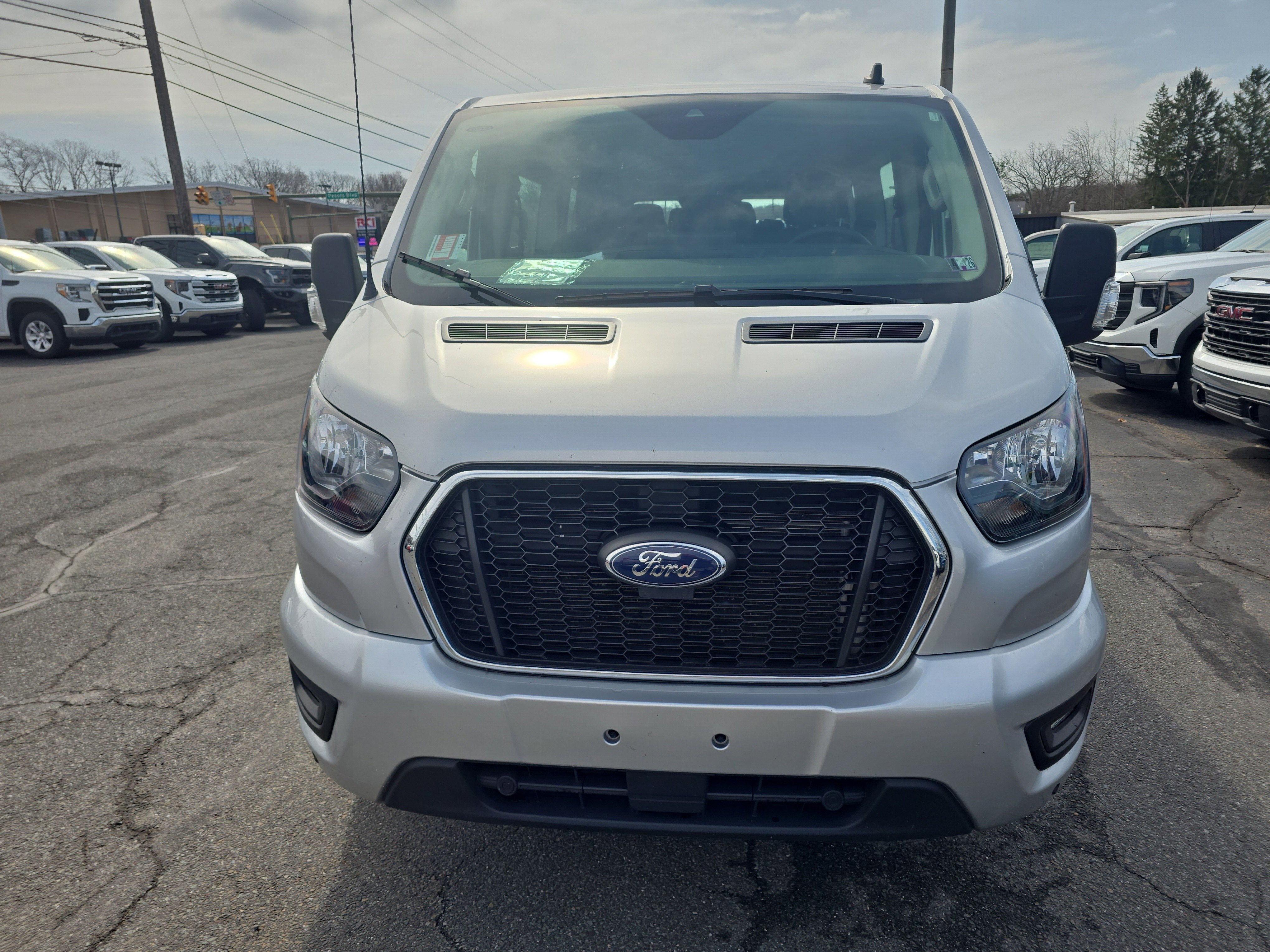 2024 Ford Transit Passenger Wagon XL