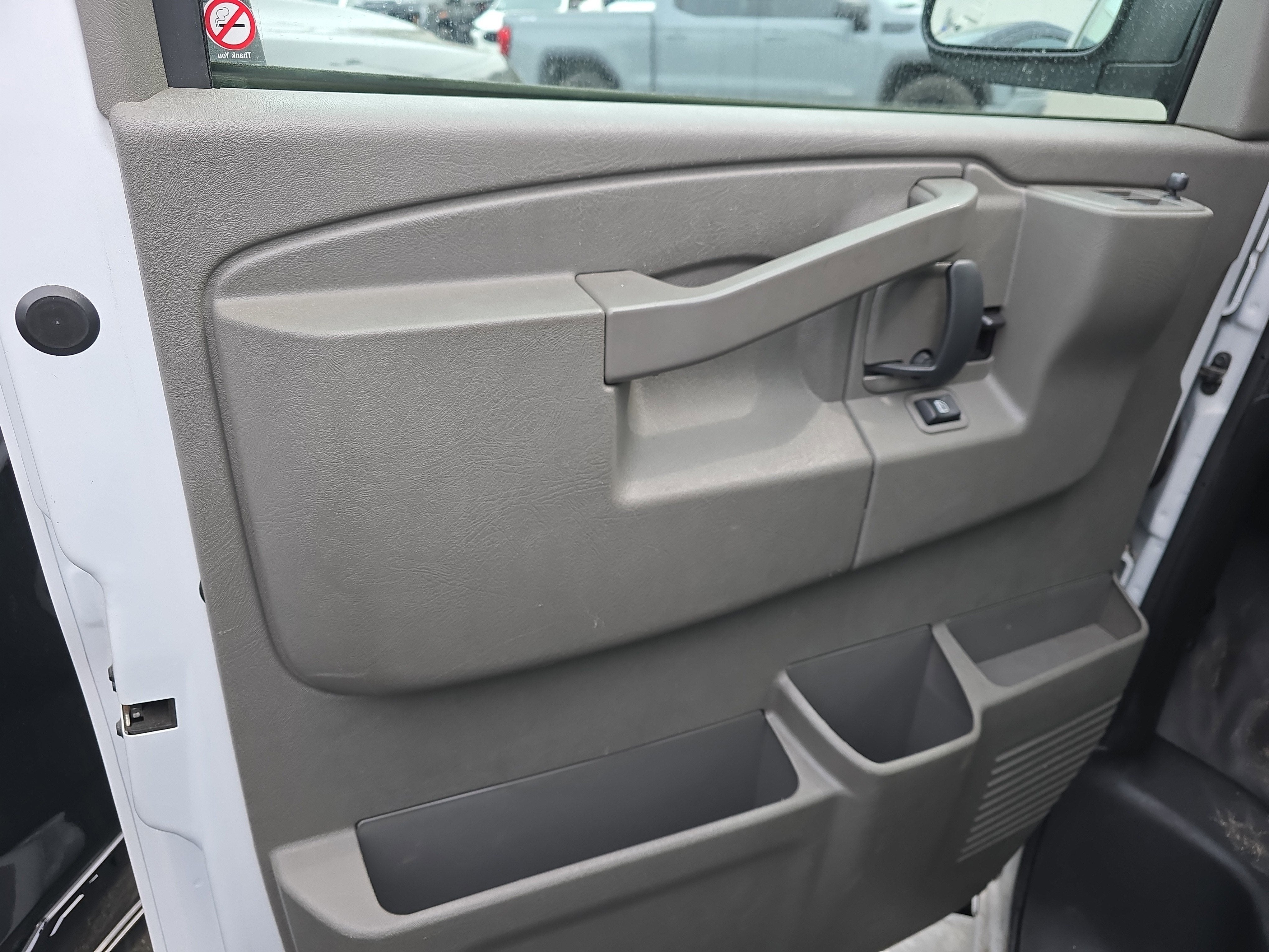 2024 Chevrolet Express Cargo 2500 WT