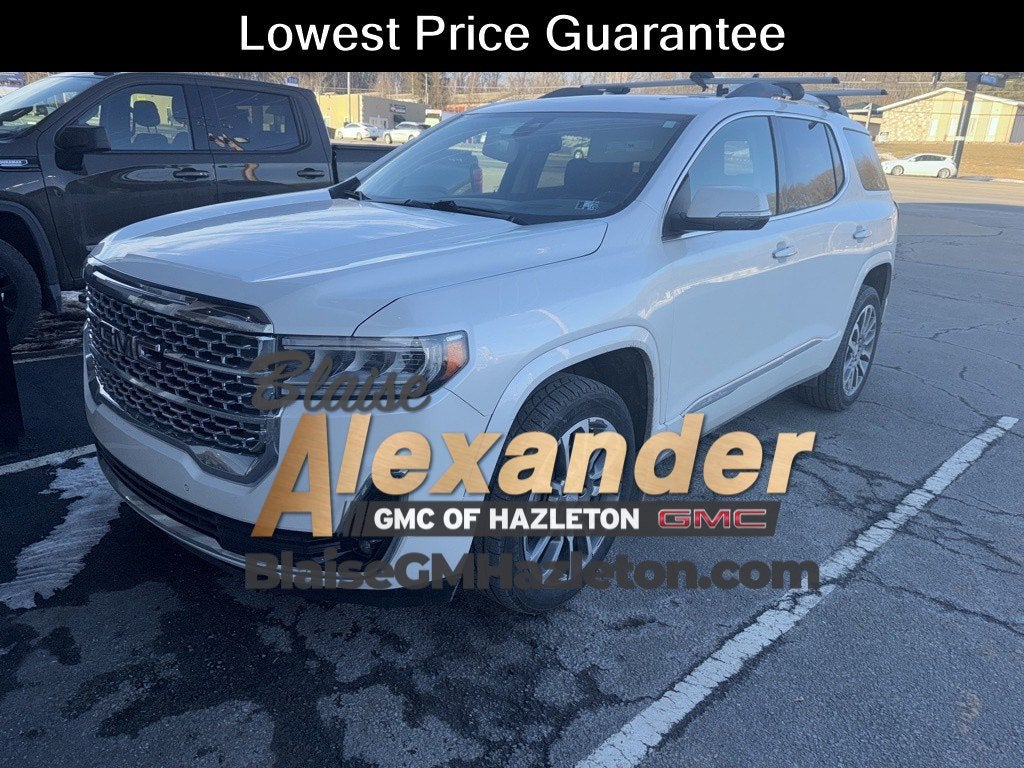 2023 GMC Acadia Denali