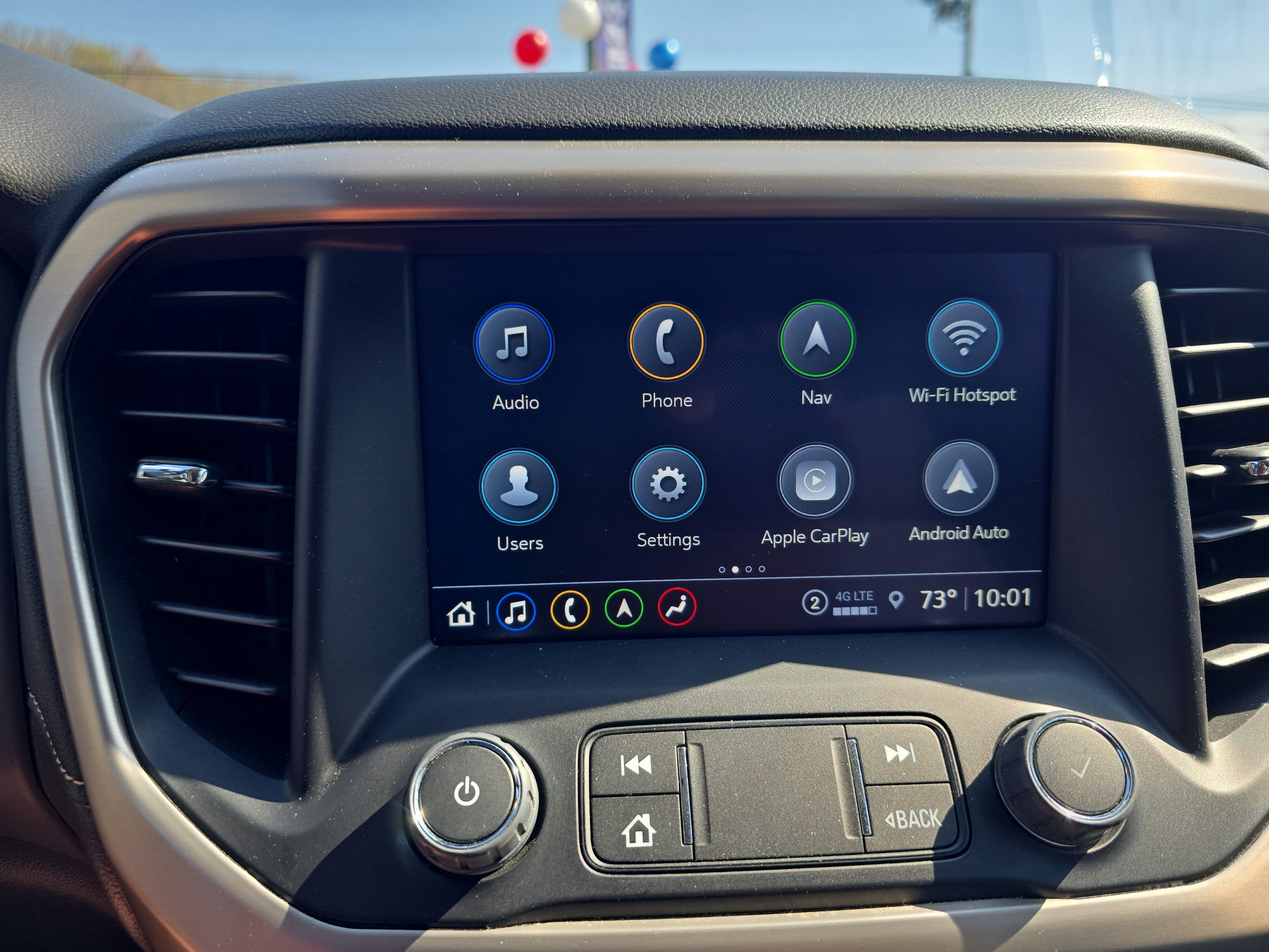 2023 GMC Acadia Denali