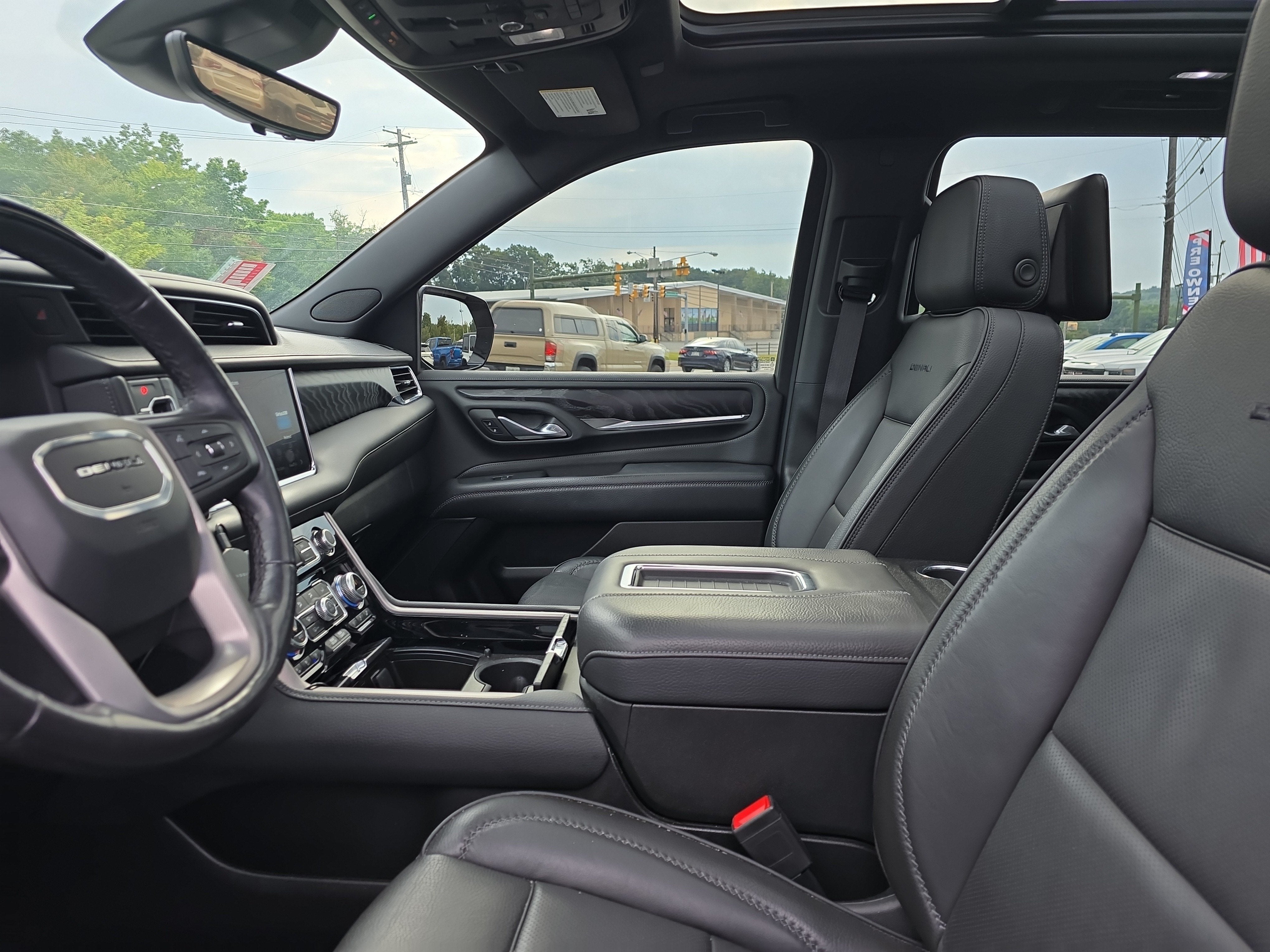 2023 GMC Yukon XL Denali