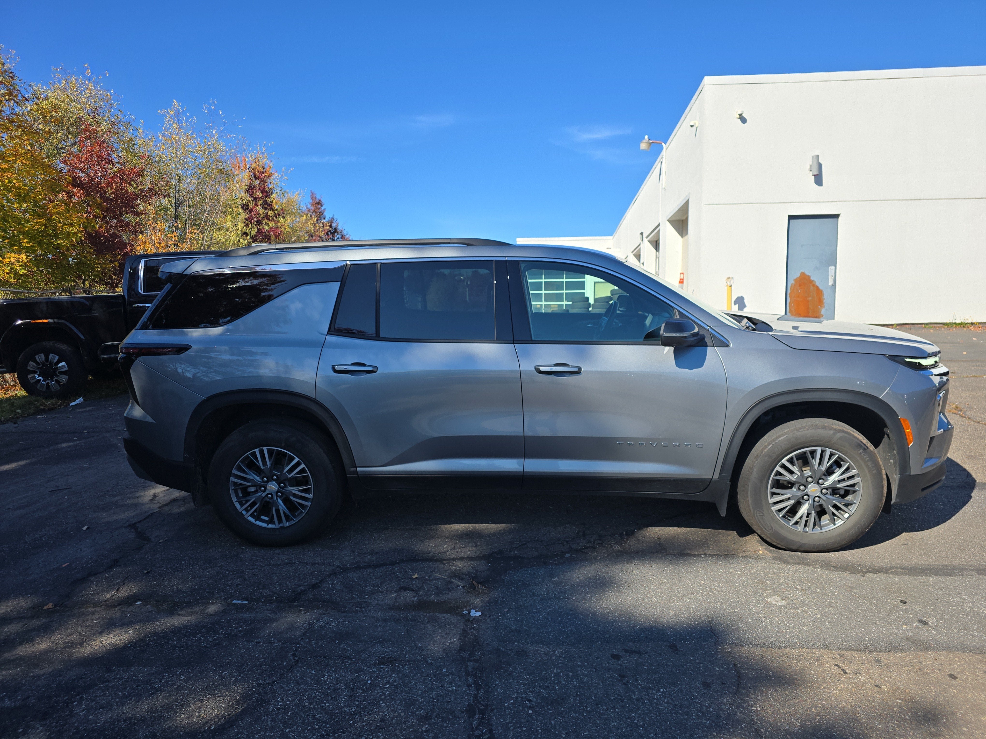 2024 Chevrolet Traverse LT