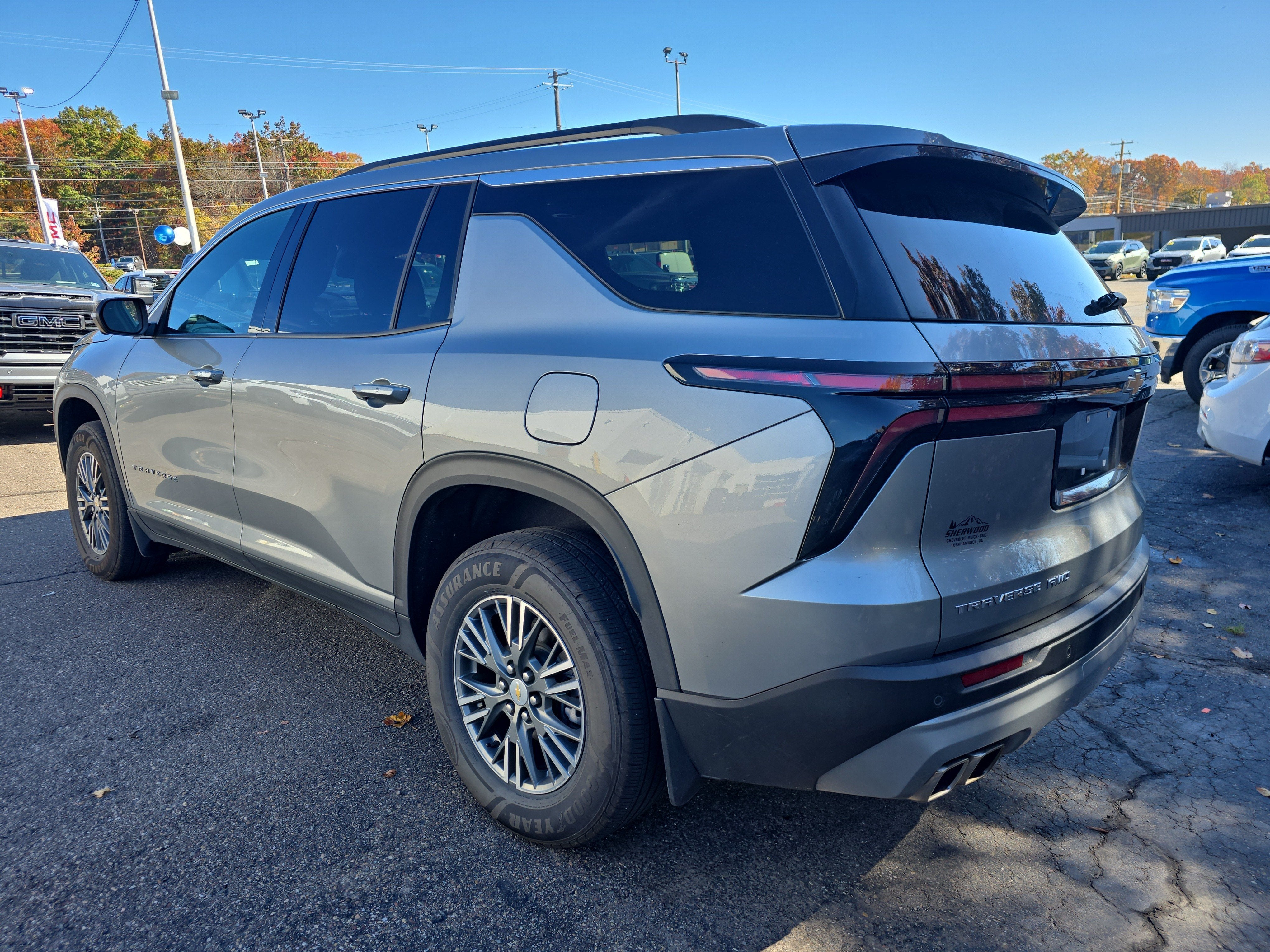 2024 Chevrolet Traverse LT