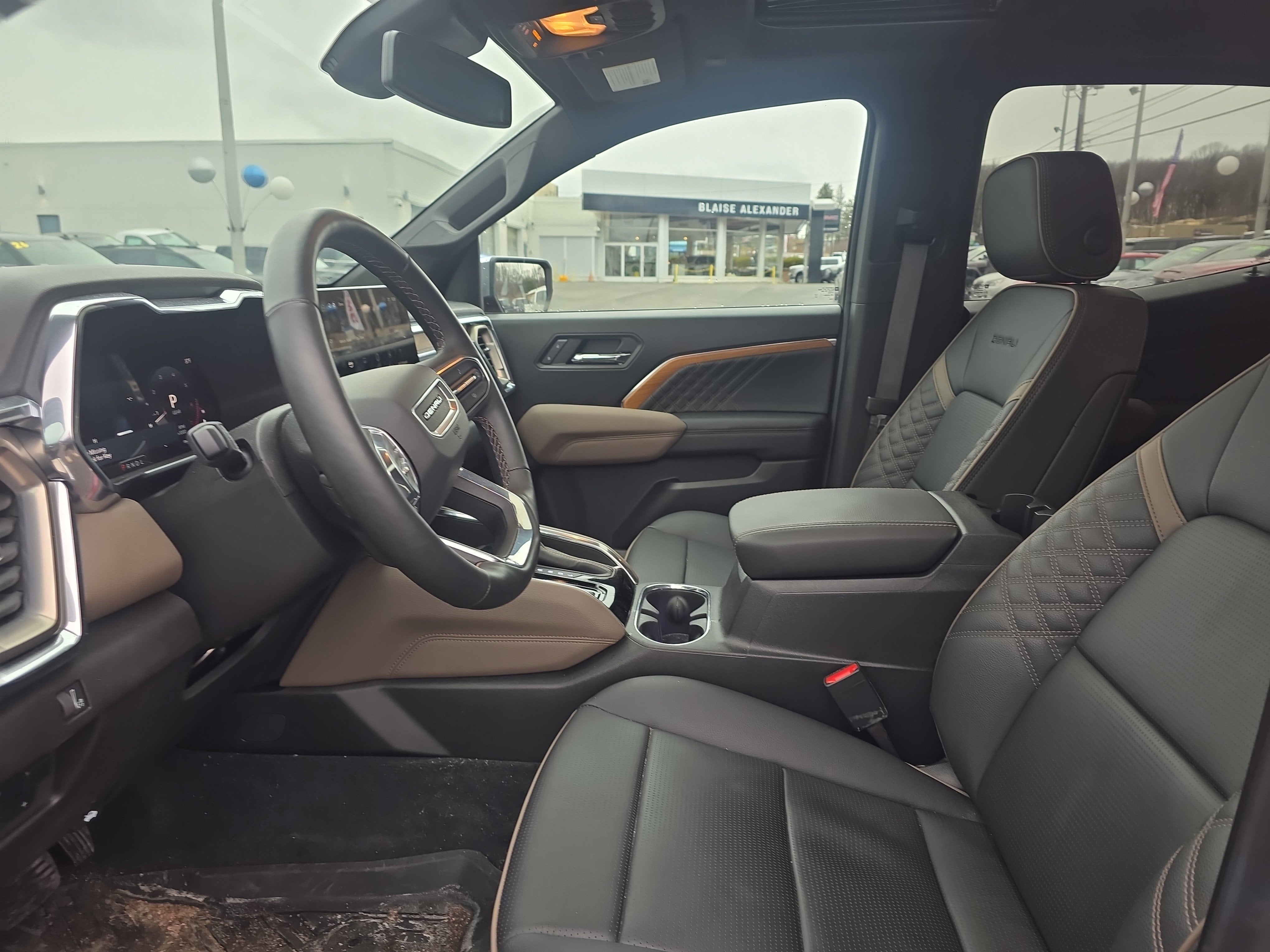 2024 GMC Canyon Denali