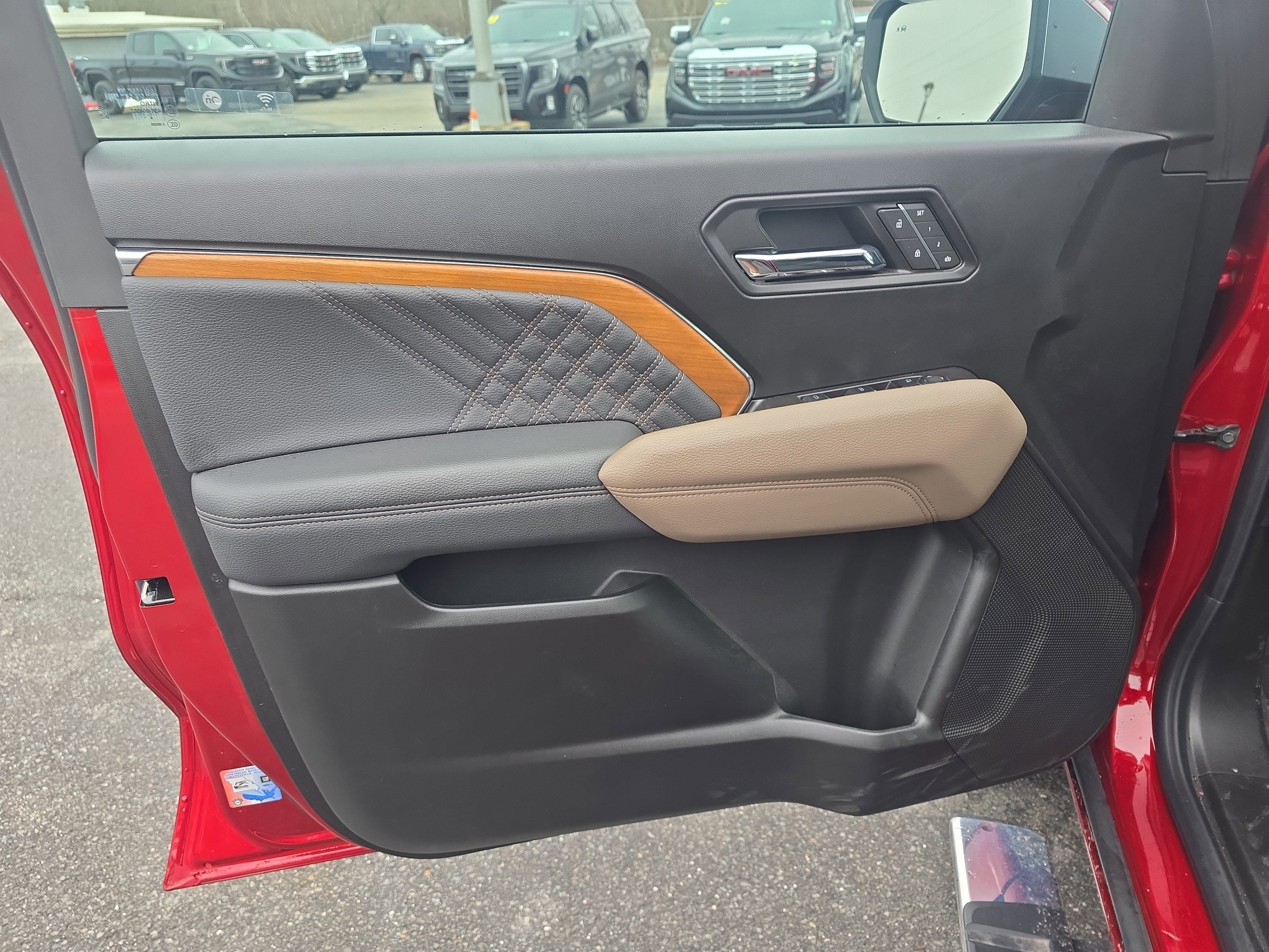 2024 GMC Canyon Denali