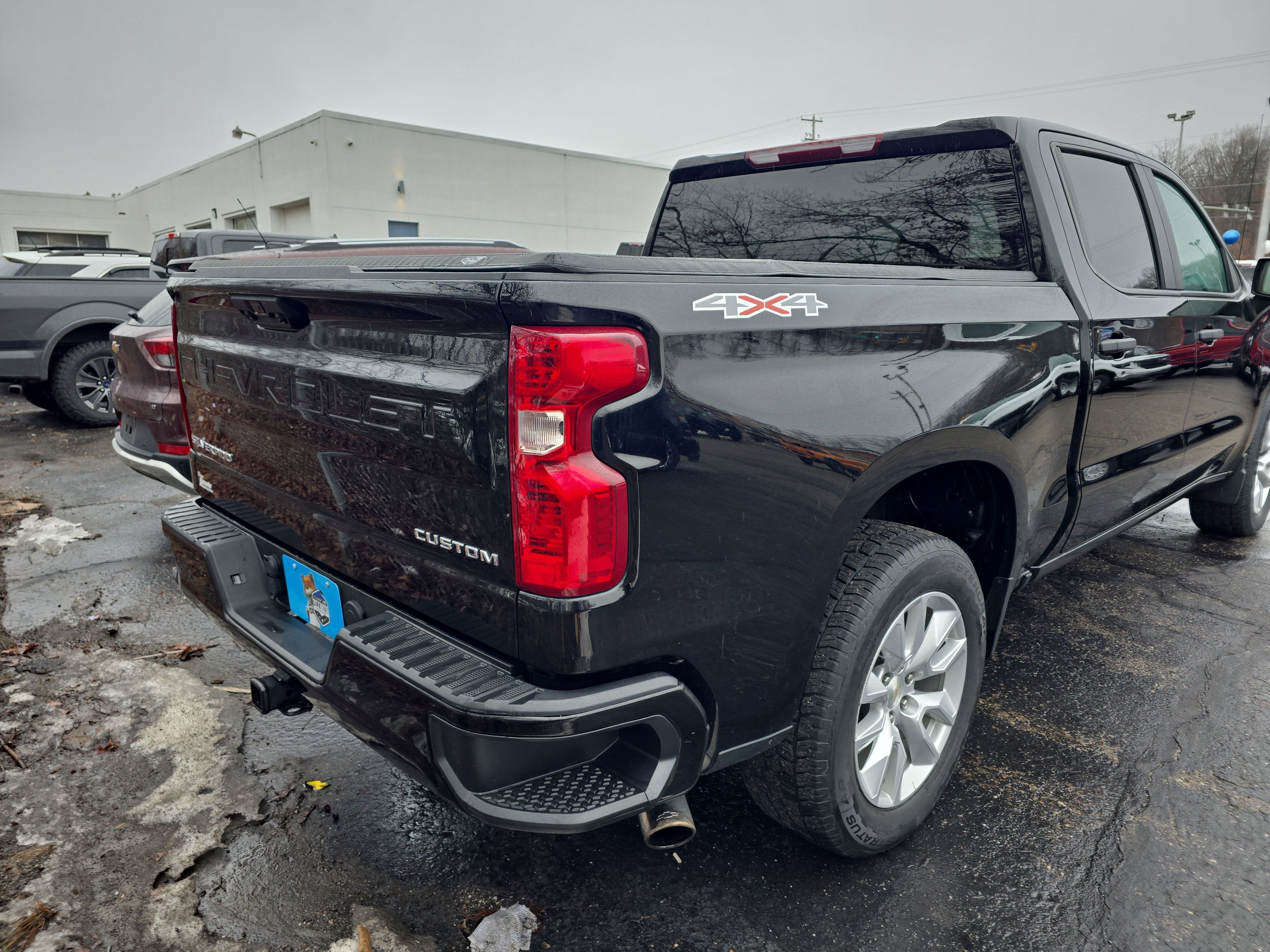 2022 Chevrolet Silverado 1500 Custom