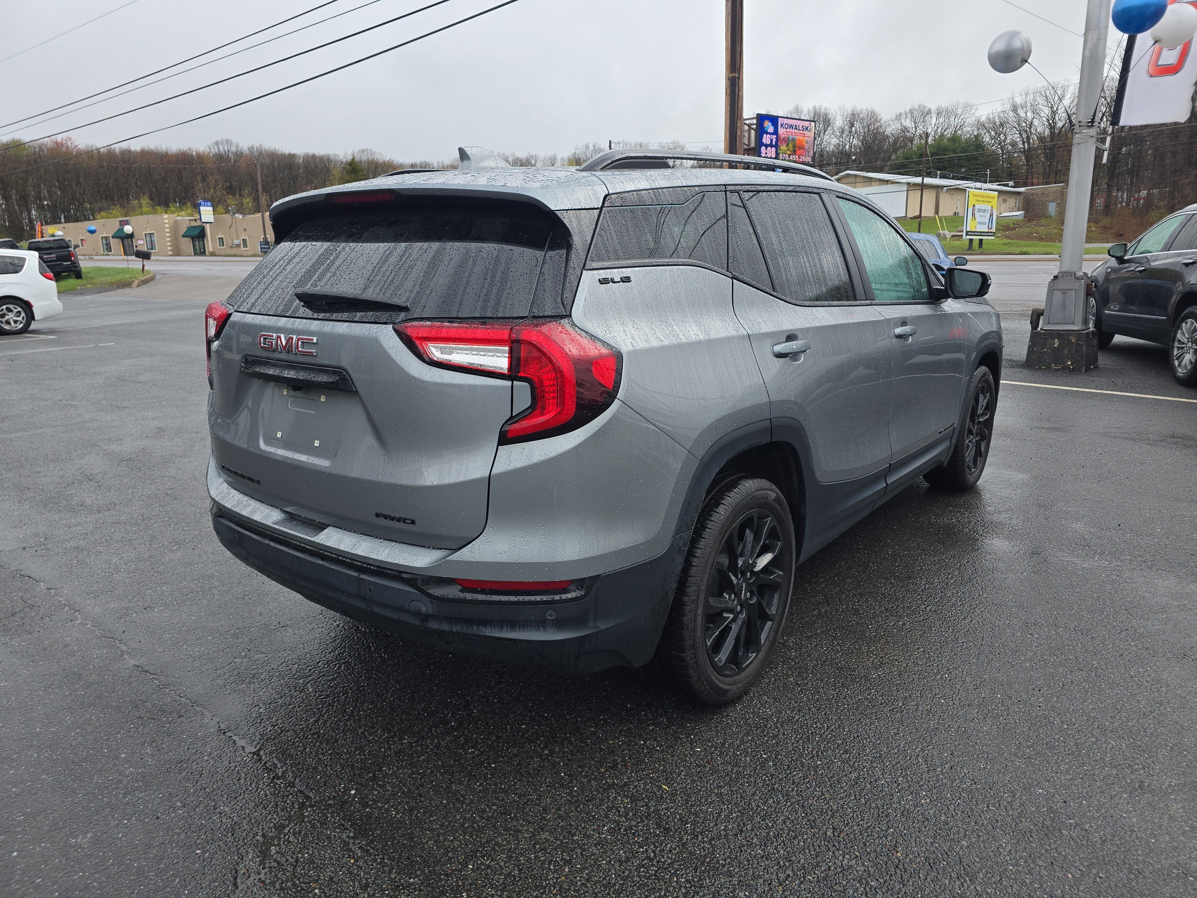 2023 GMC Terrain SLE