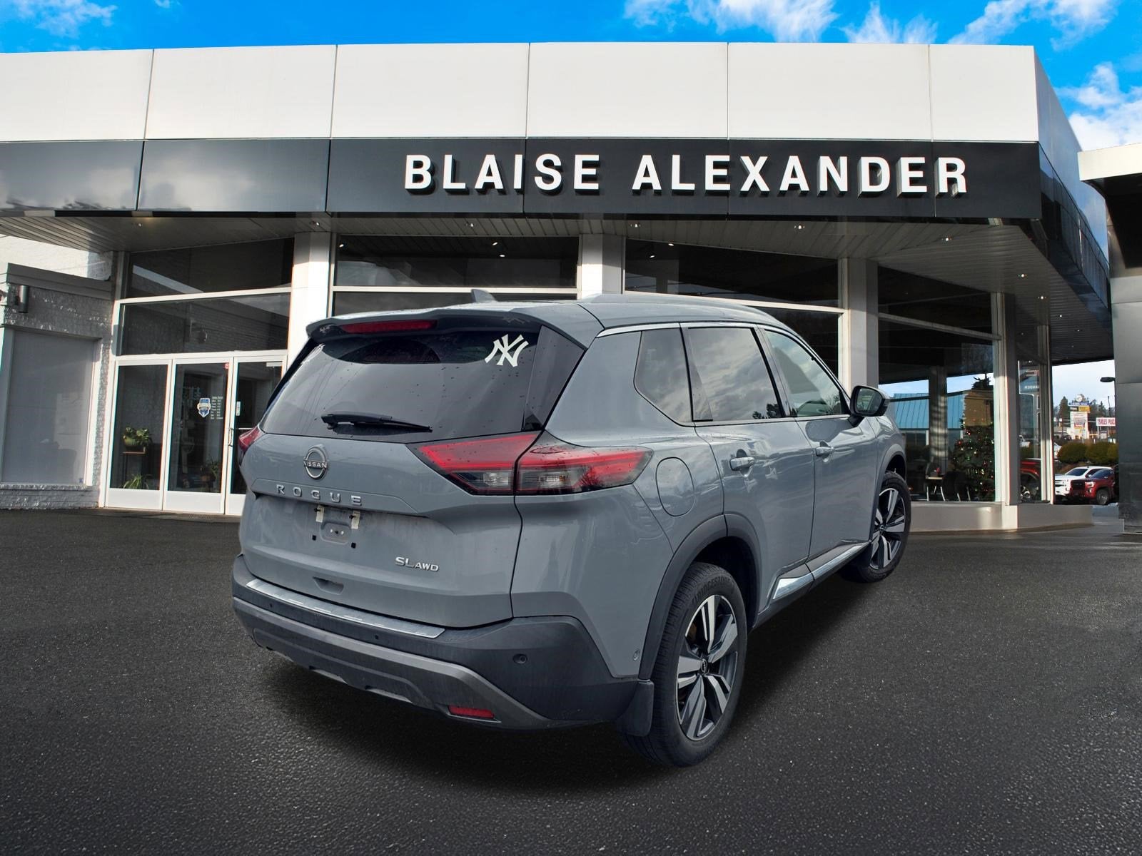 2023 Nissan Rogue SL